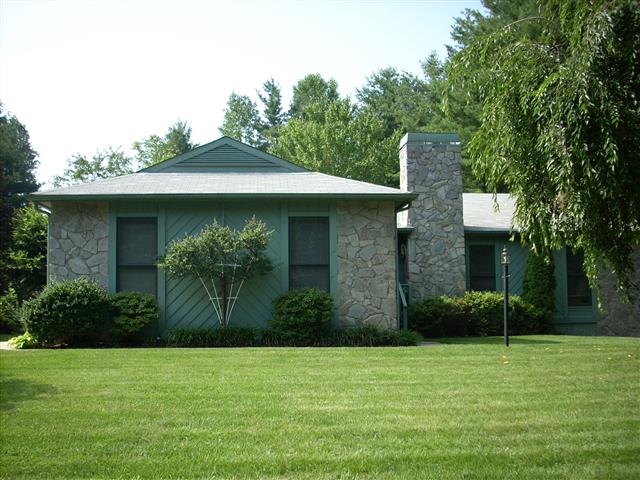 A picture of the property located at 38 PINE RIDGE TRL, ARDEN NC 28704.