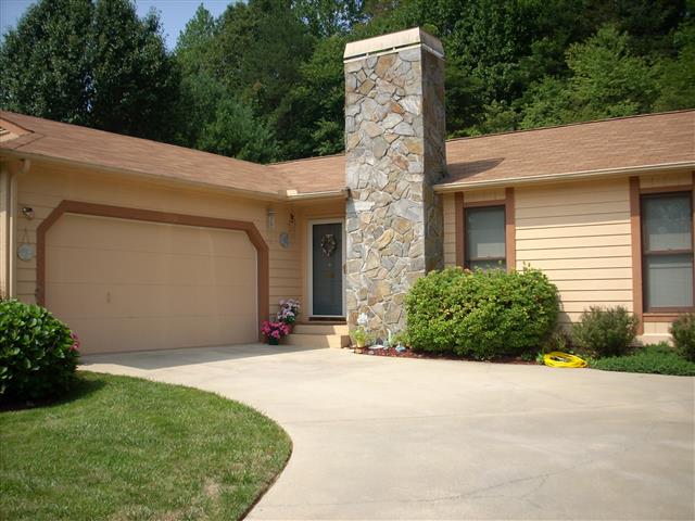 A picture of the property located at 20 PINE RIDGE TRL, ARDEN NC 28704.