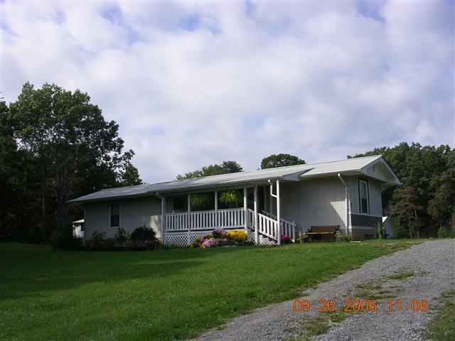 A picture of the property located at 20 LISENBEE DR, ARDEN NC 28704.