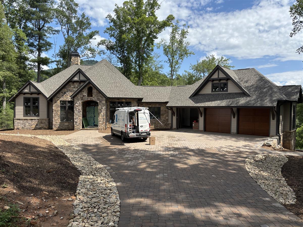 A picture of the property located at 17 WOODTRAIL WAY, ARDEN NC 28704.