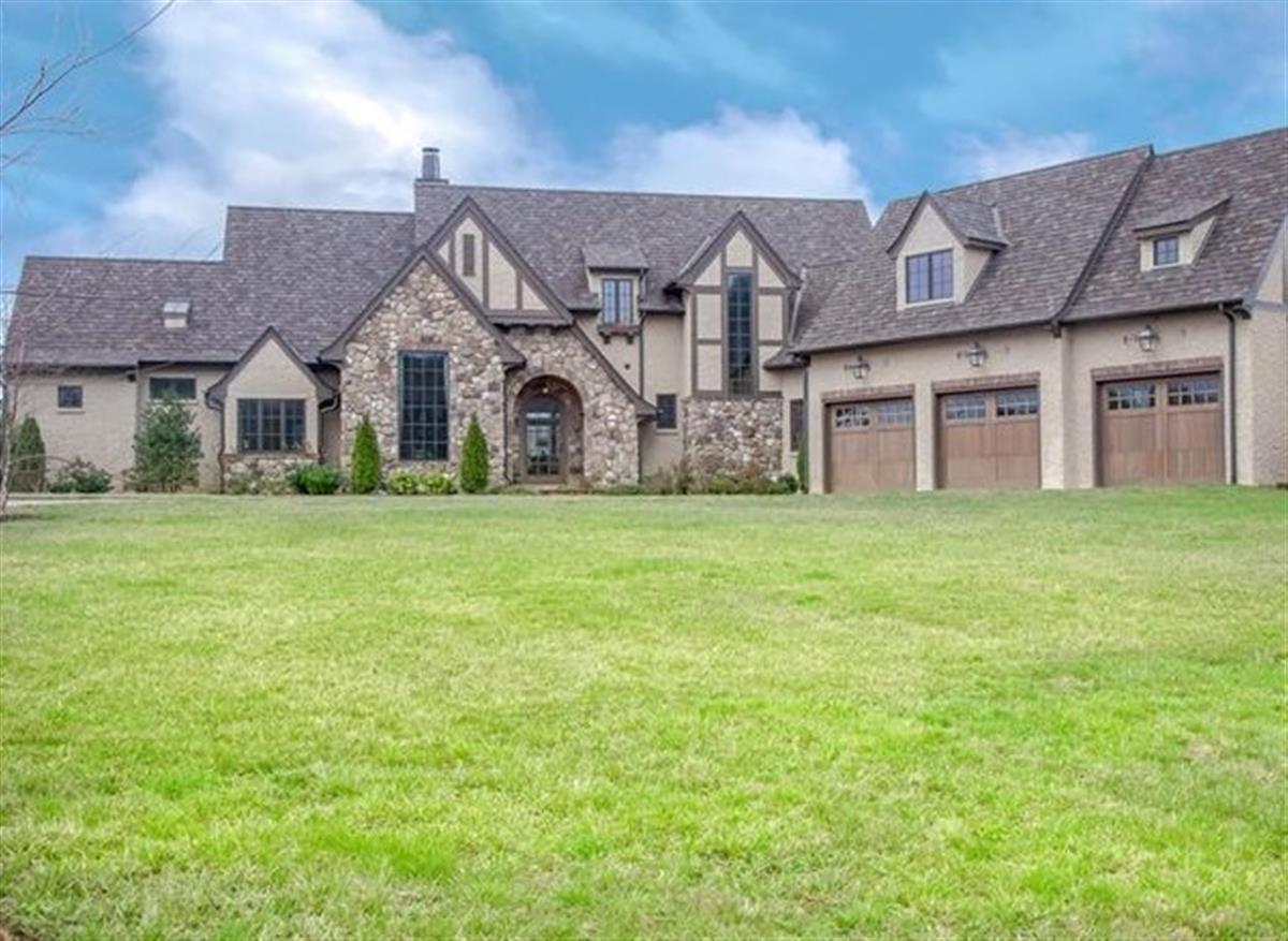 A picture of the property located at 204 FOLKESTONE LN, ARDEN NC 28704.