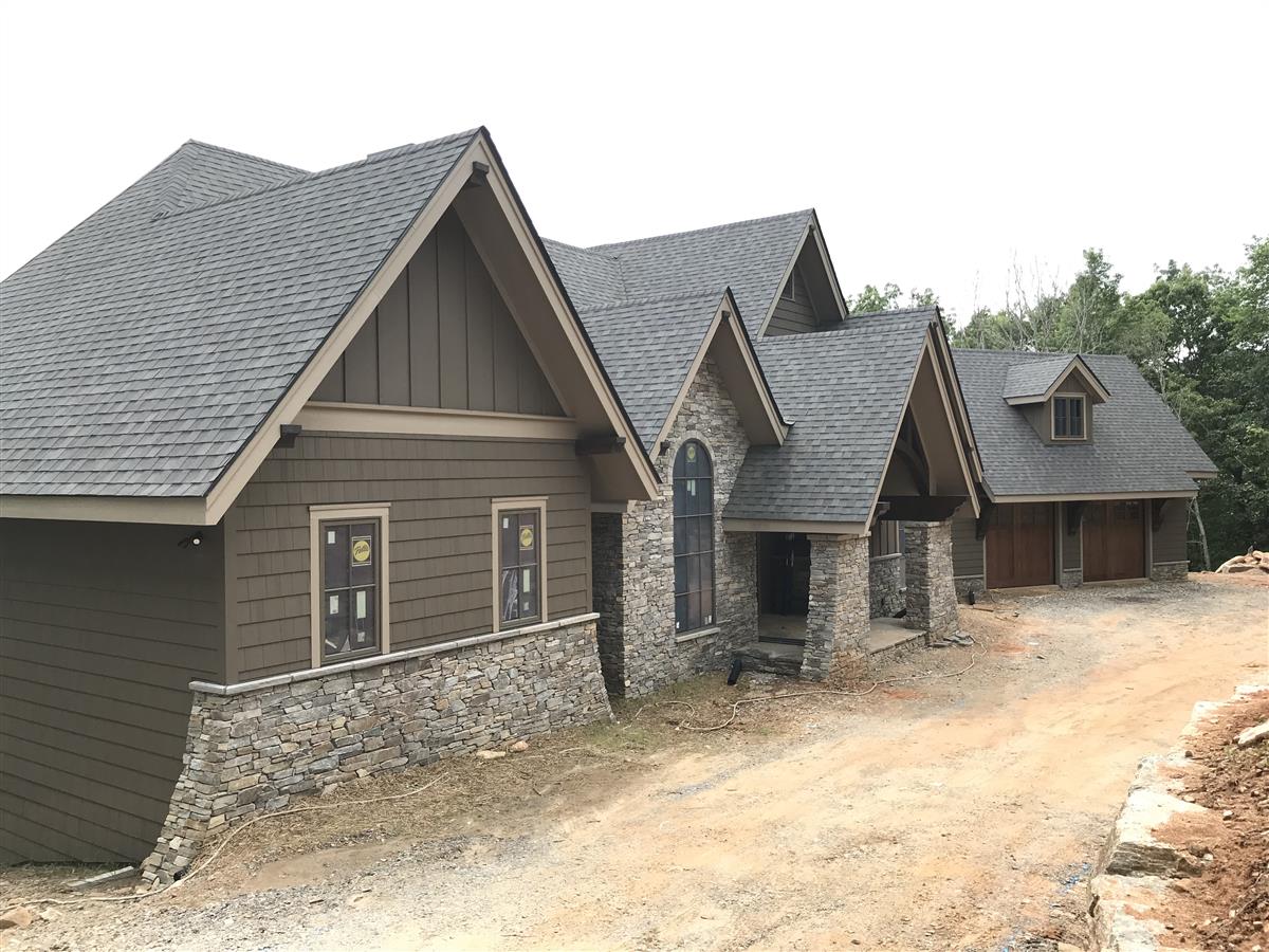 A picture of the property located at 28 RAVEN CLIFF LN, ARDEN NC 28704.