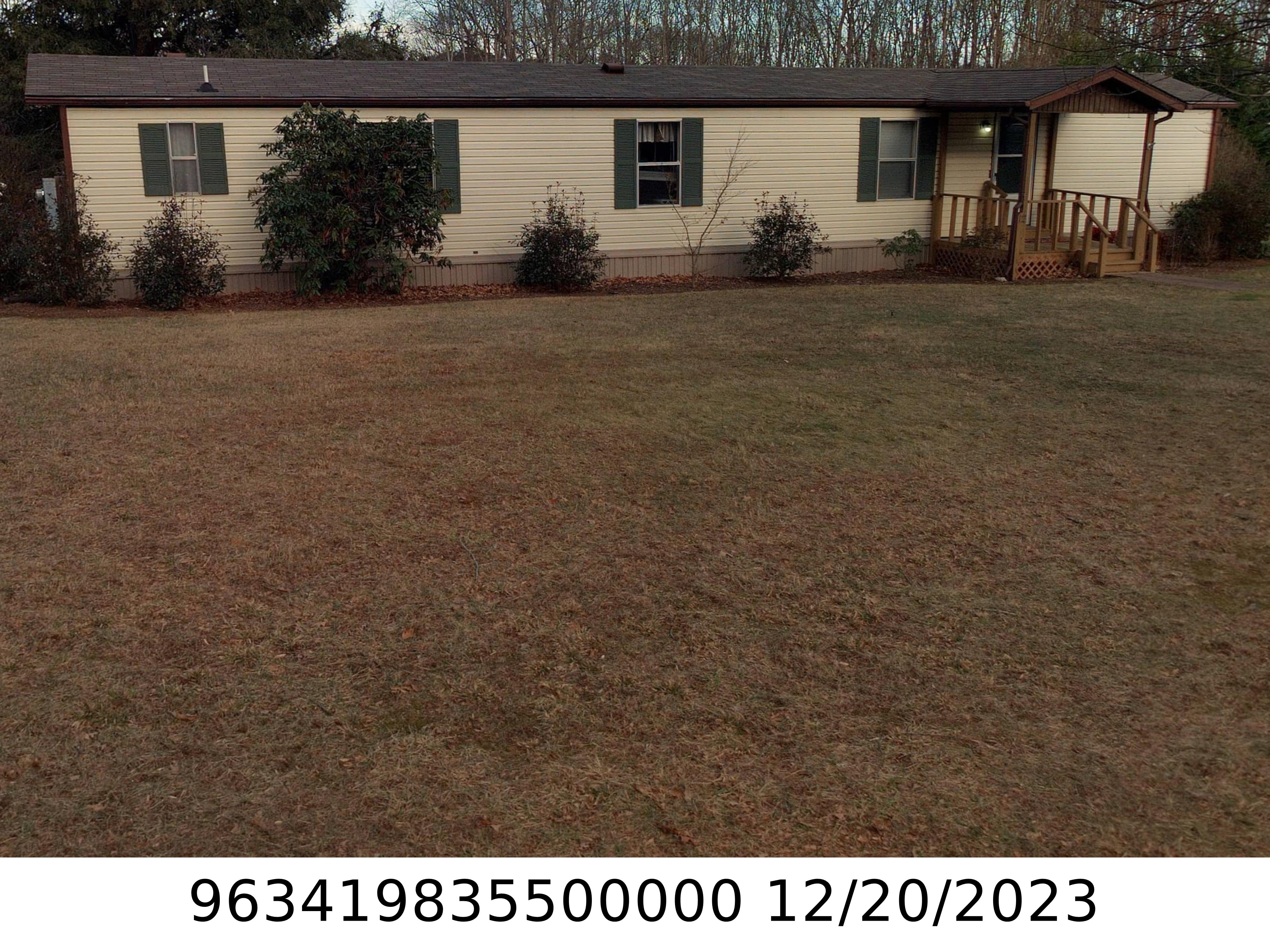 A picture of the property located at 12 DEER COVE LN, ARDEN NC 28704.