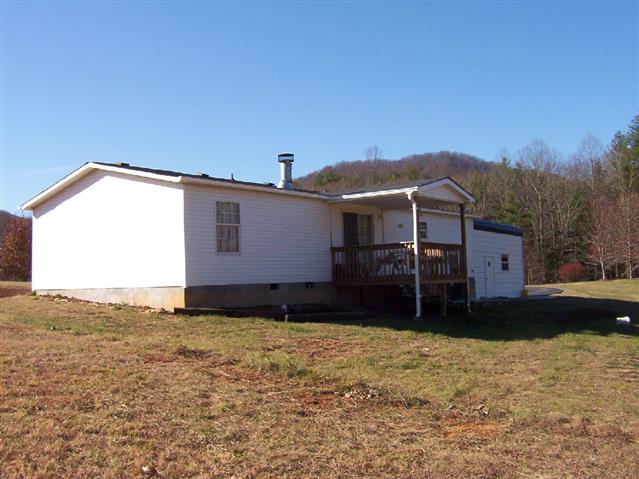 A picture of the property located at 16 DEER COVE LN UNINCORPORATED.