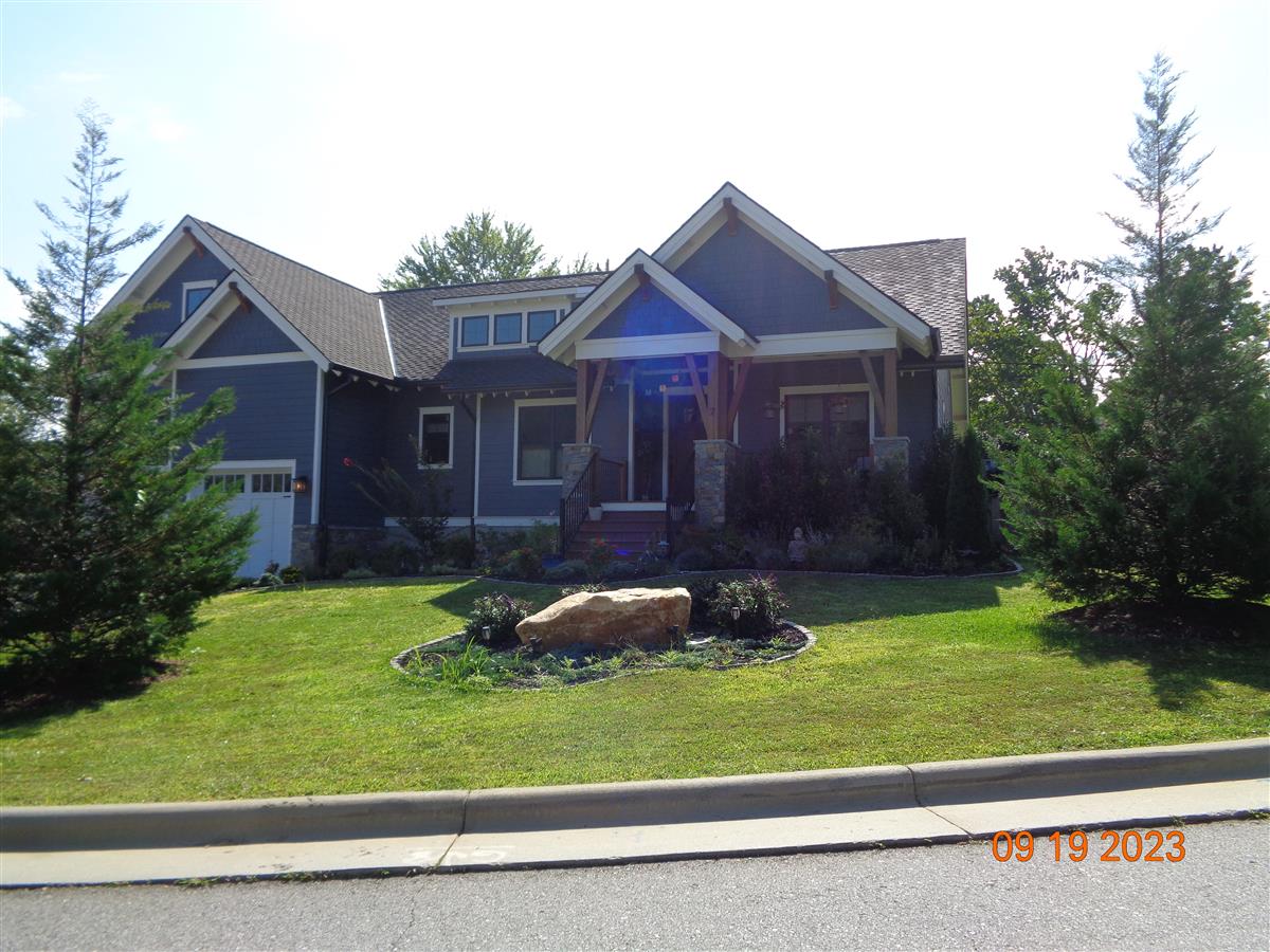 A picture of the property located at 7 STARWOOD VALLEY TRL, ARDEN NC 28704.