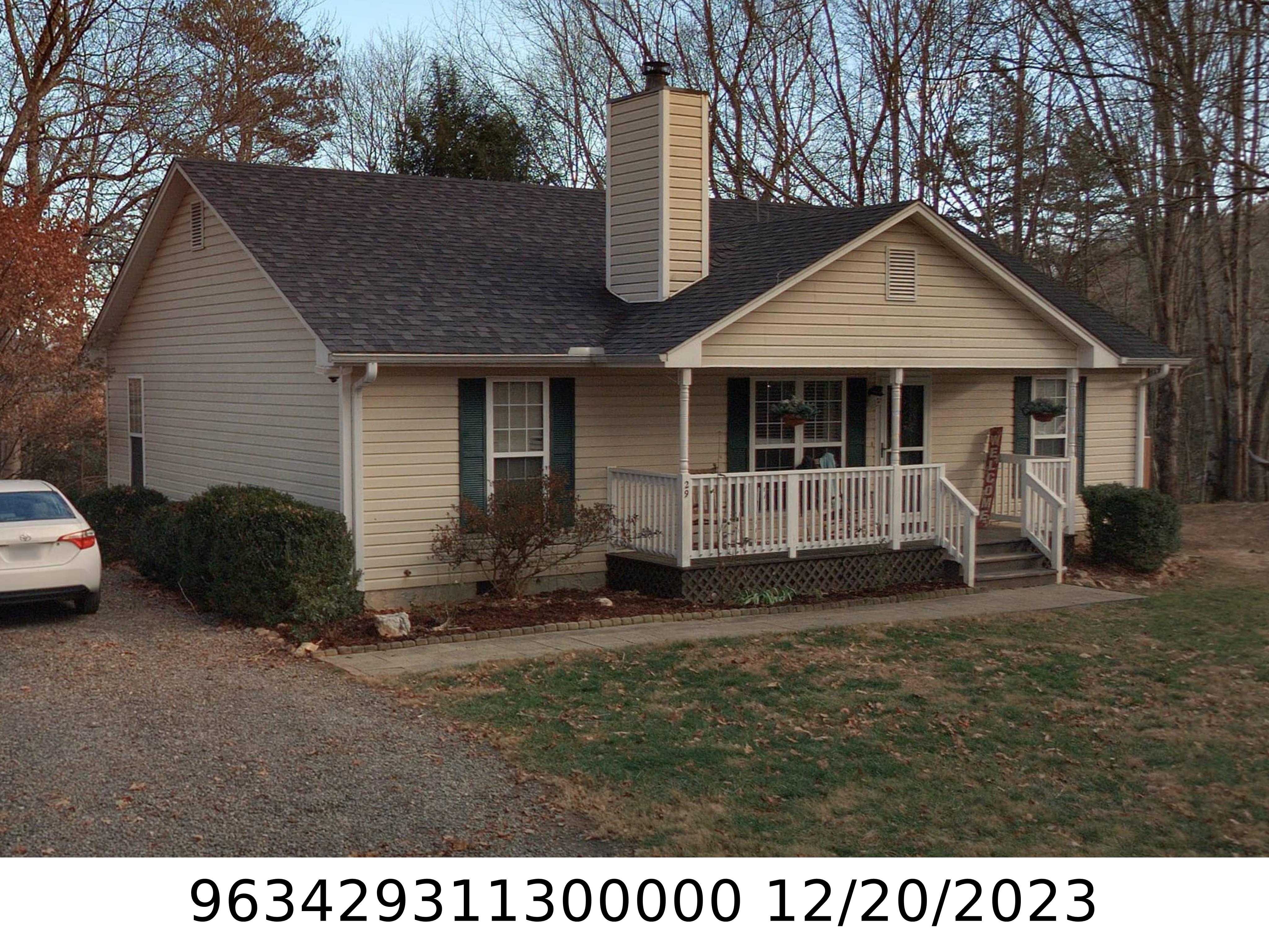 A picture of the property located at 29 DEER COVE LN, ARDEN NC 28704.