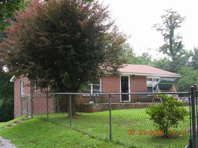 A picture of the property located at 11 WHITE SQUIRREL DR, ARDEN NC 28704.