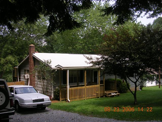 A picture of the property located at 10 WHITE SQUIRREL DR, ARDEN NC 28704.