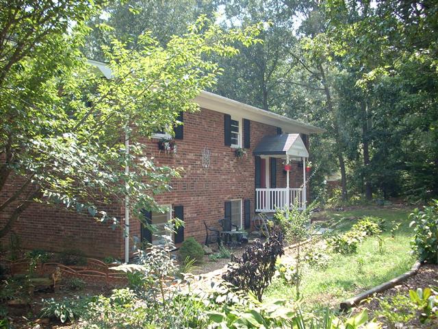 A picture of the property located at 16 HOLLY HILL DR, ARDEN NC 28704.