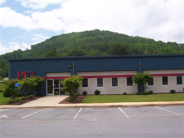 A picture of the property located at 10 TRIDENT DR, ARDEN NC 28704.