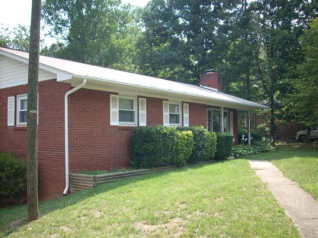 A picture of the property located at 14 HOLLY HILL DR, ARDEN NC 28704.