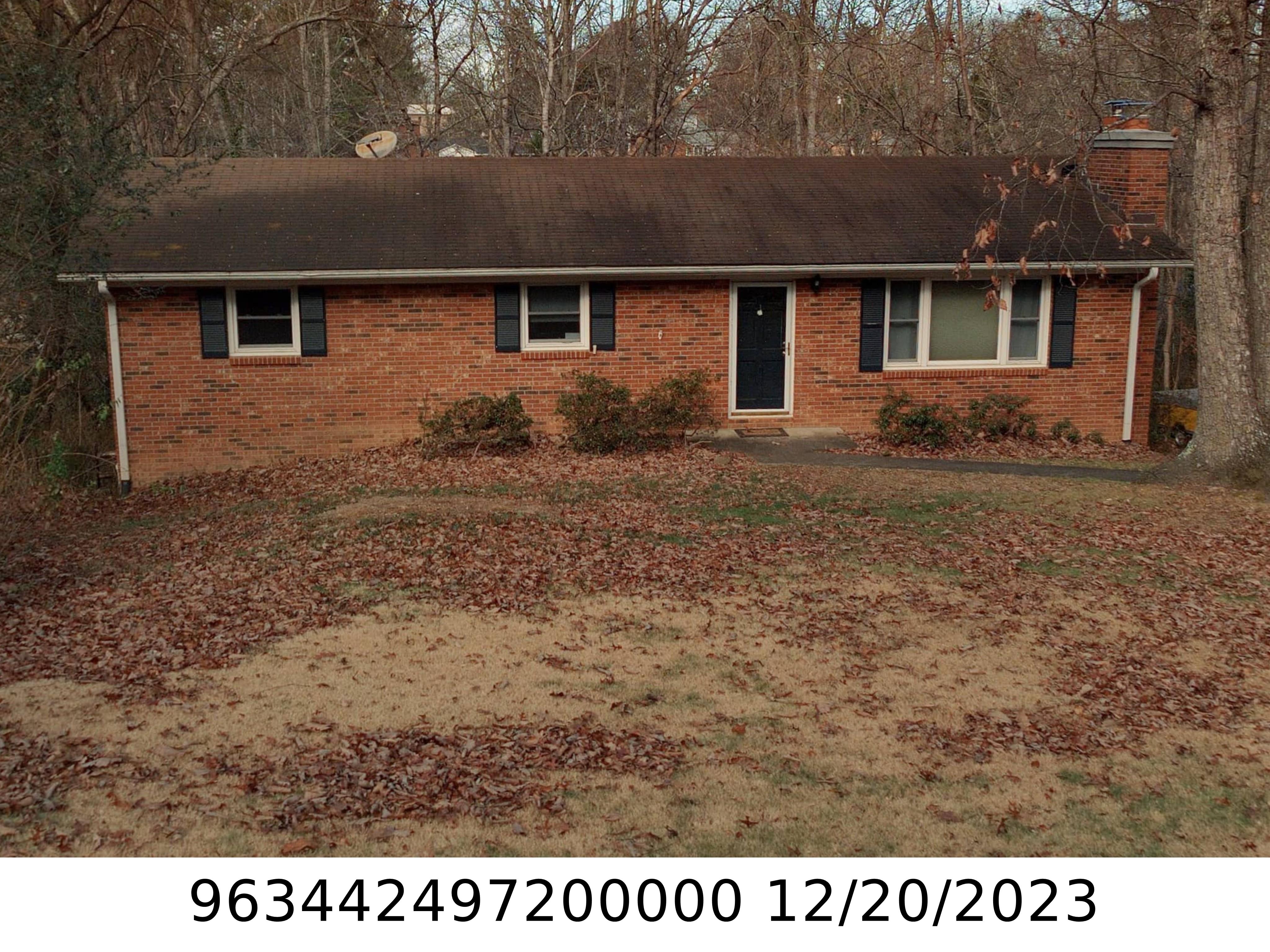 A picture of the property located at 17 LAUREL PARK DR, ARDEN NC 28704.