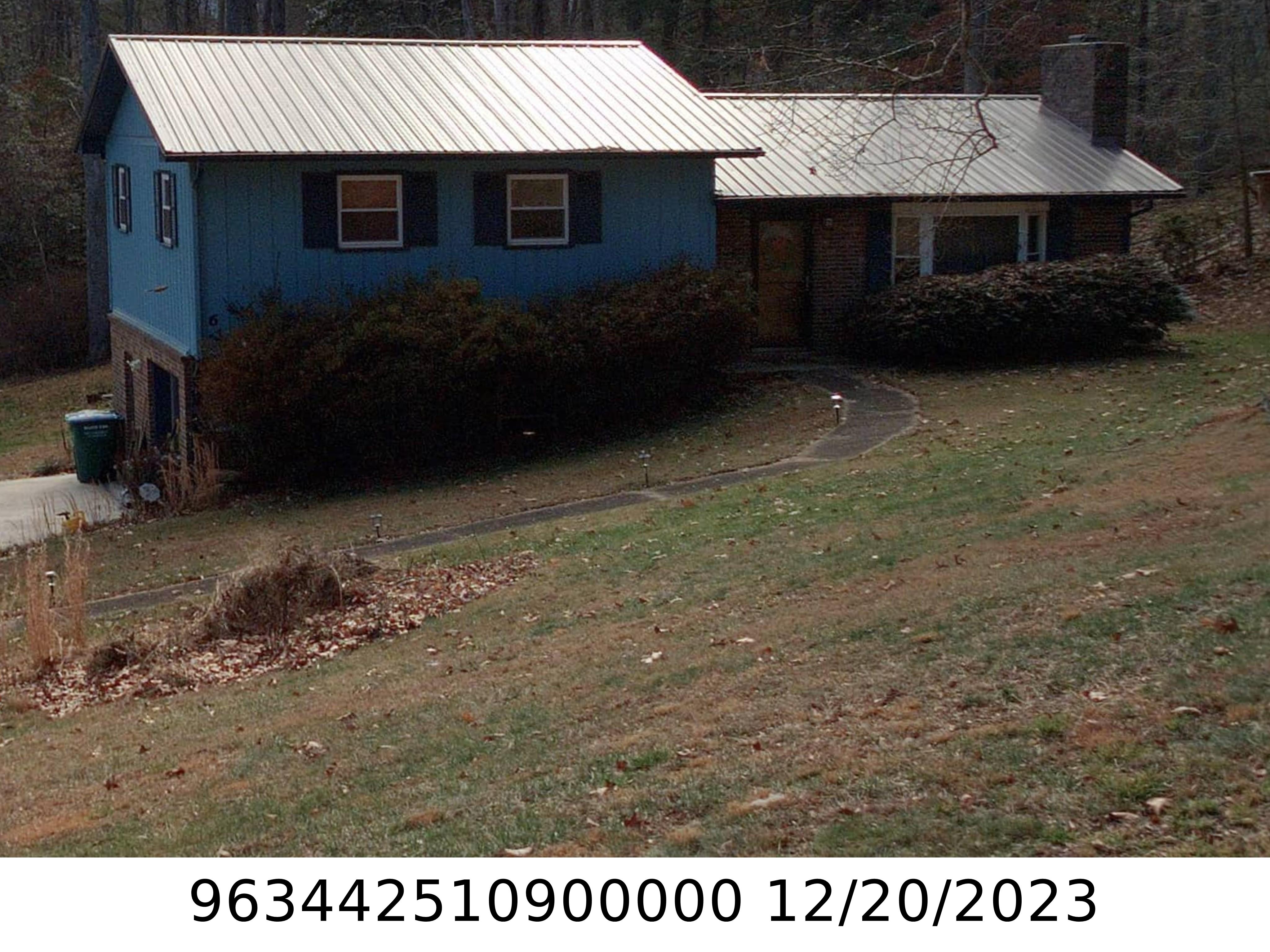 A picture of the property located at 6 HOLLY HILL DR, ARDEN NC 28704.