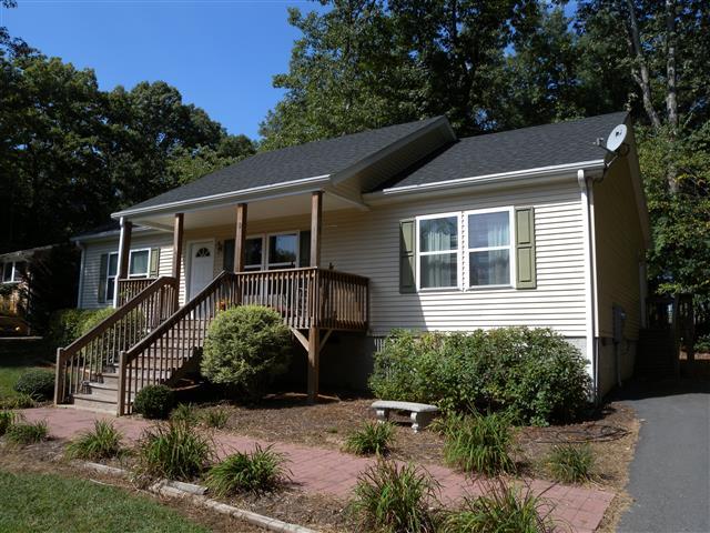 A picture of the property located at 3 FULLAM DR, ARDEN NC 28704.
