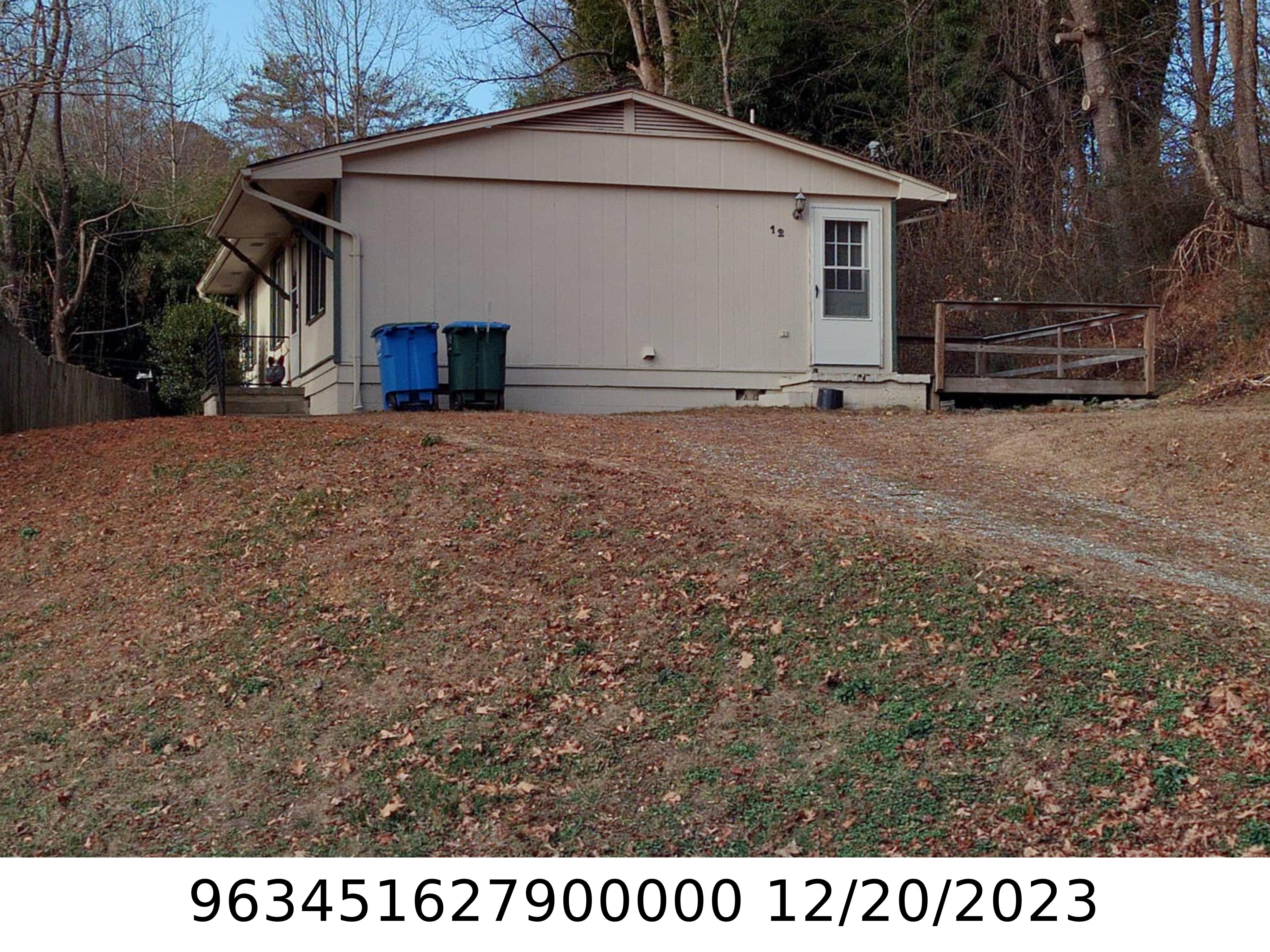 A picture of the property located at 12 GLEN VALLEY DR, ARDEN NC 28704.