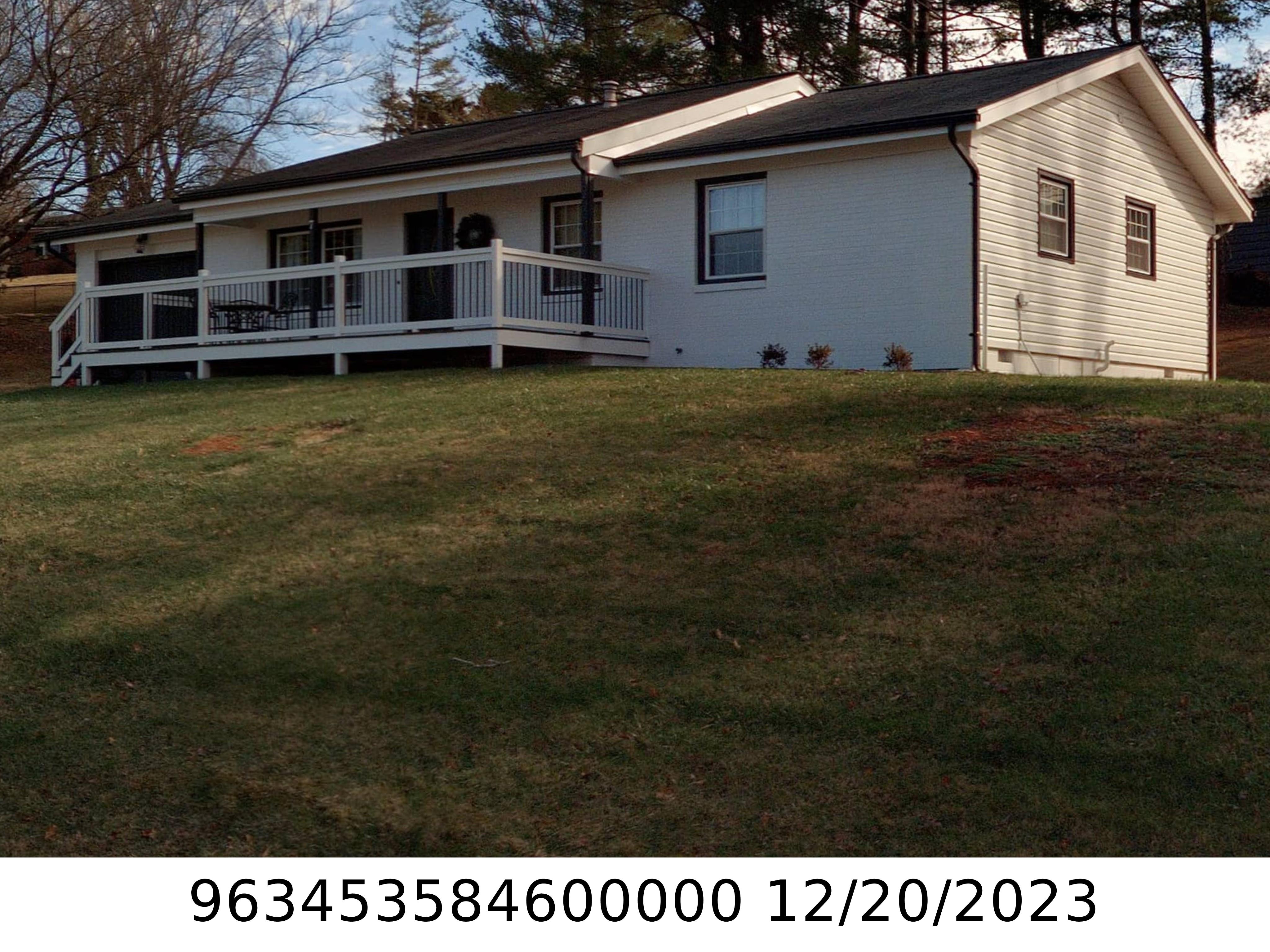 A picture of the property located at 7 SOUTHWICKE DR, ARDEN NC 28704.