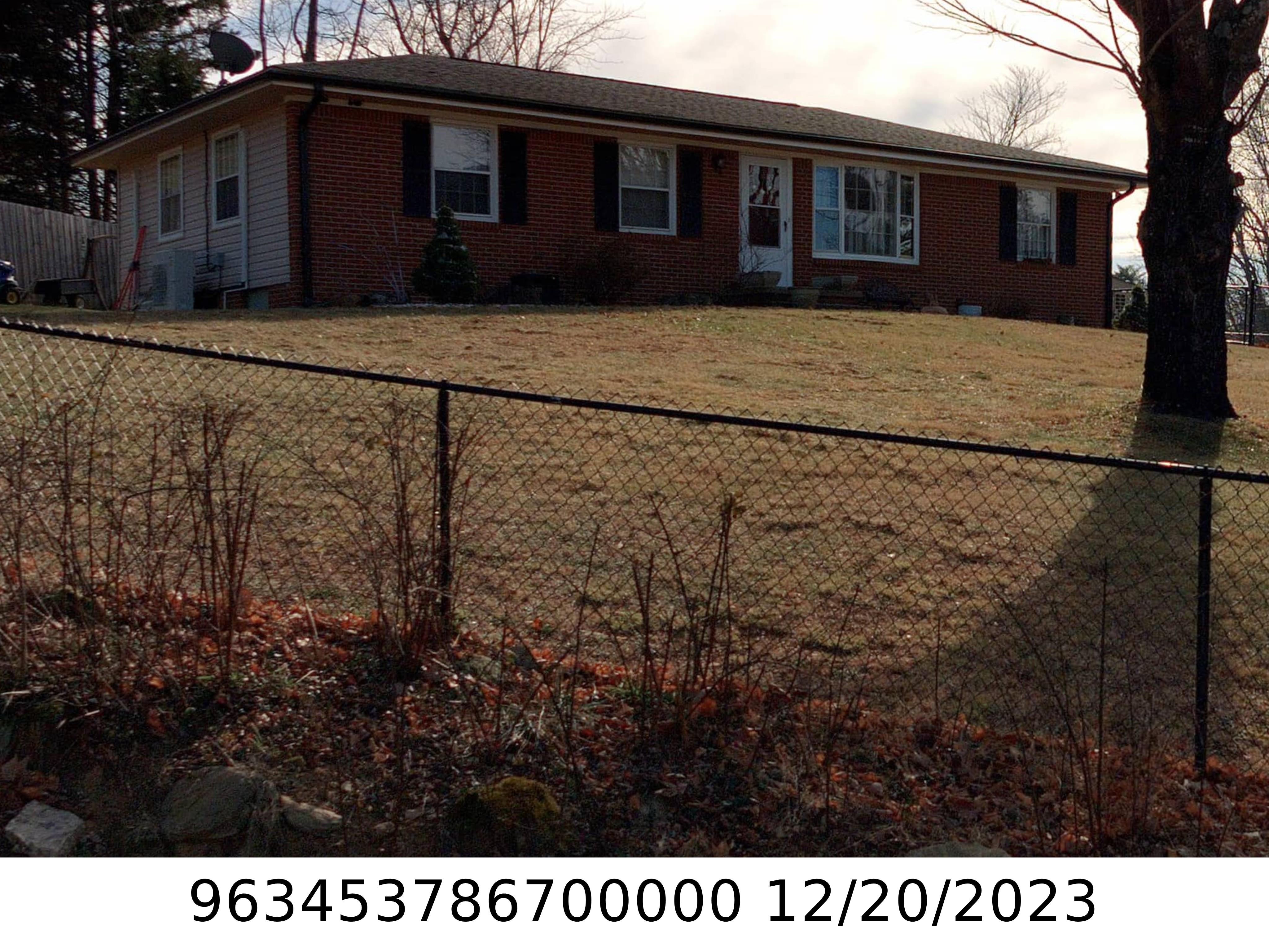 A picture of the property located at 15 SOUTHWICKE DR, ARDEN NC 28704.