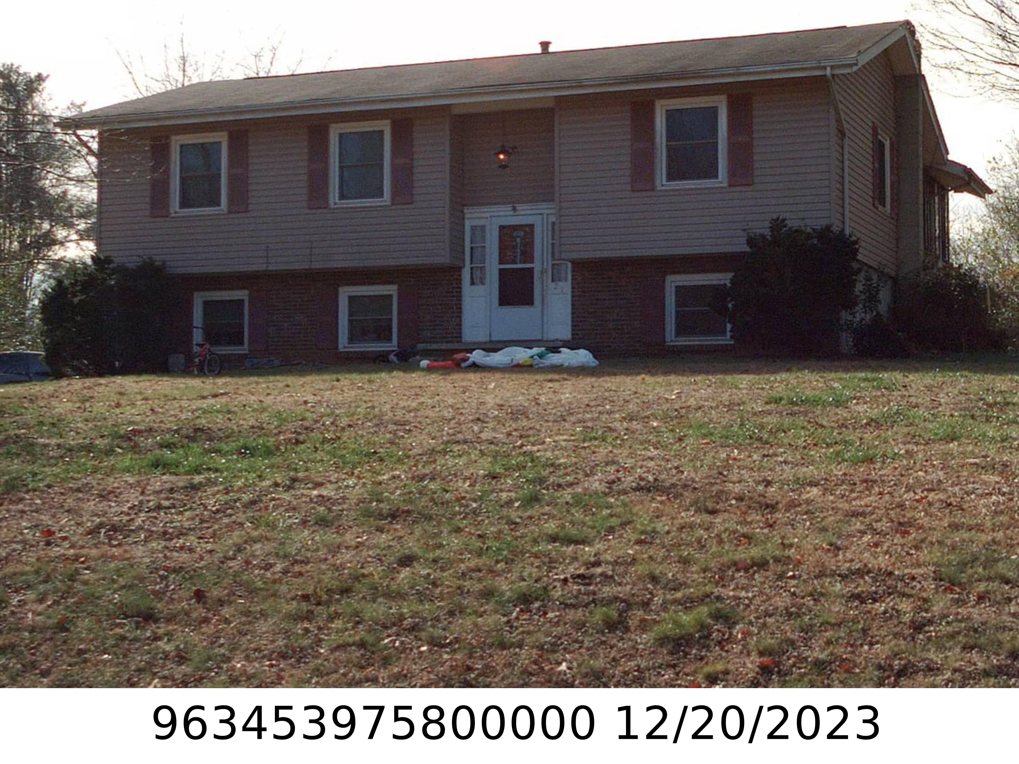 A picture of the property located at 21 SOUTHWICKE DR, ARDEN NC 28704.