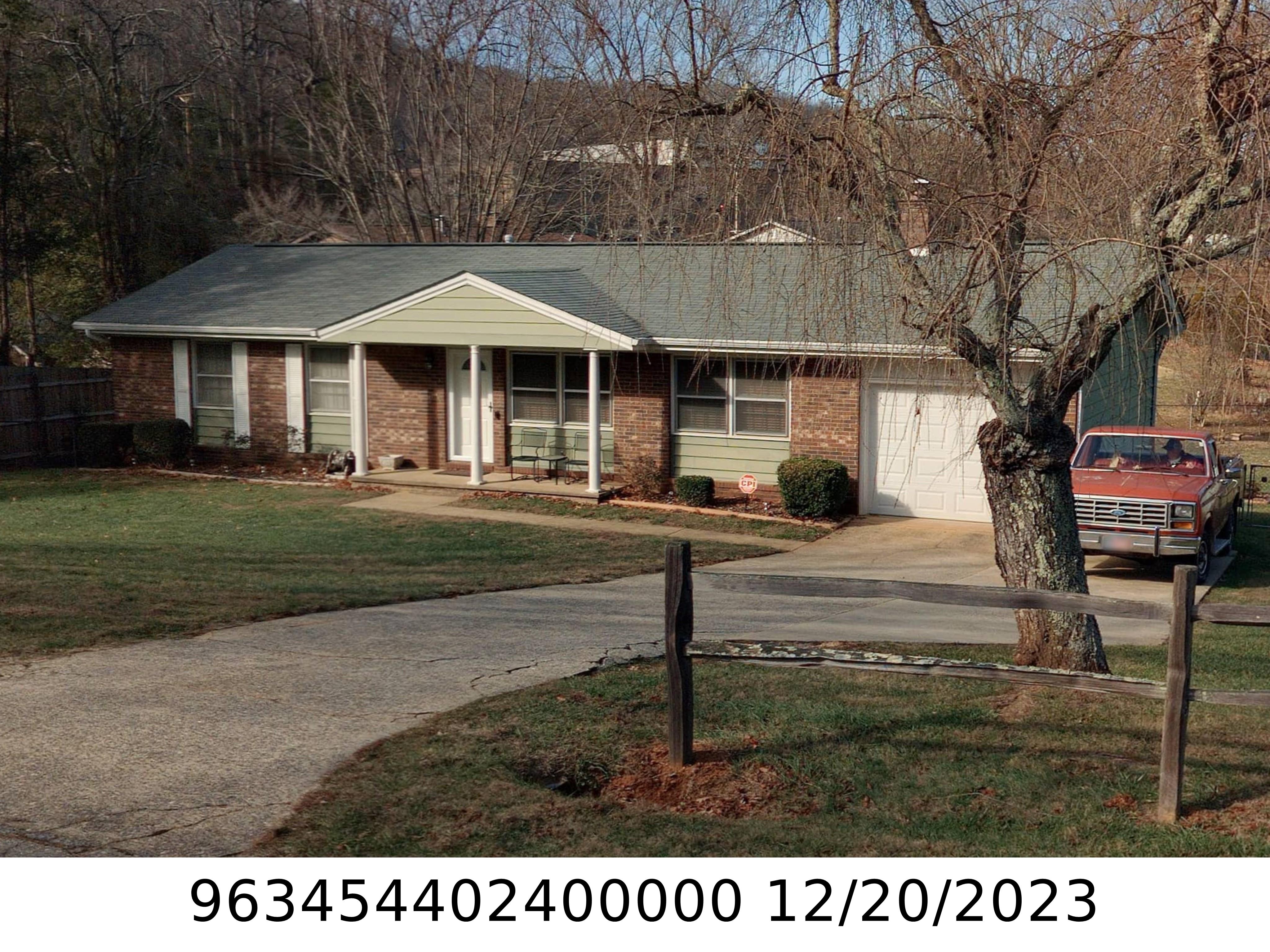 A picture of the property located at 8 SOUTHWICKE DR, ARDEN NC 28704.