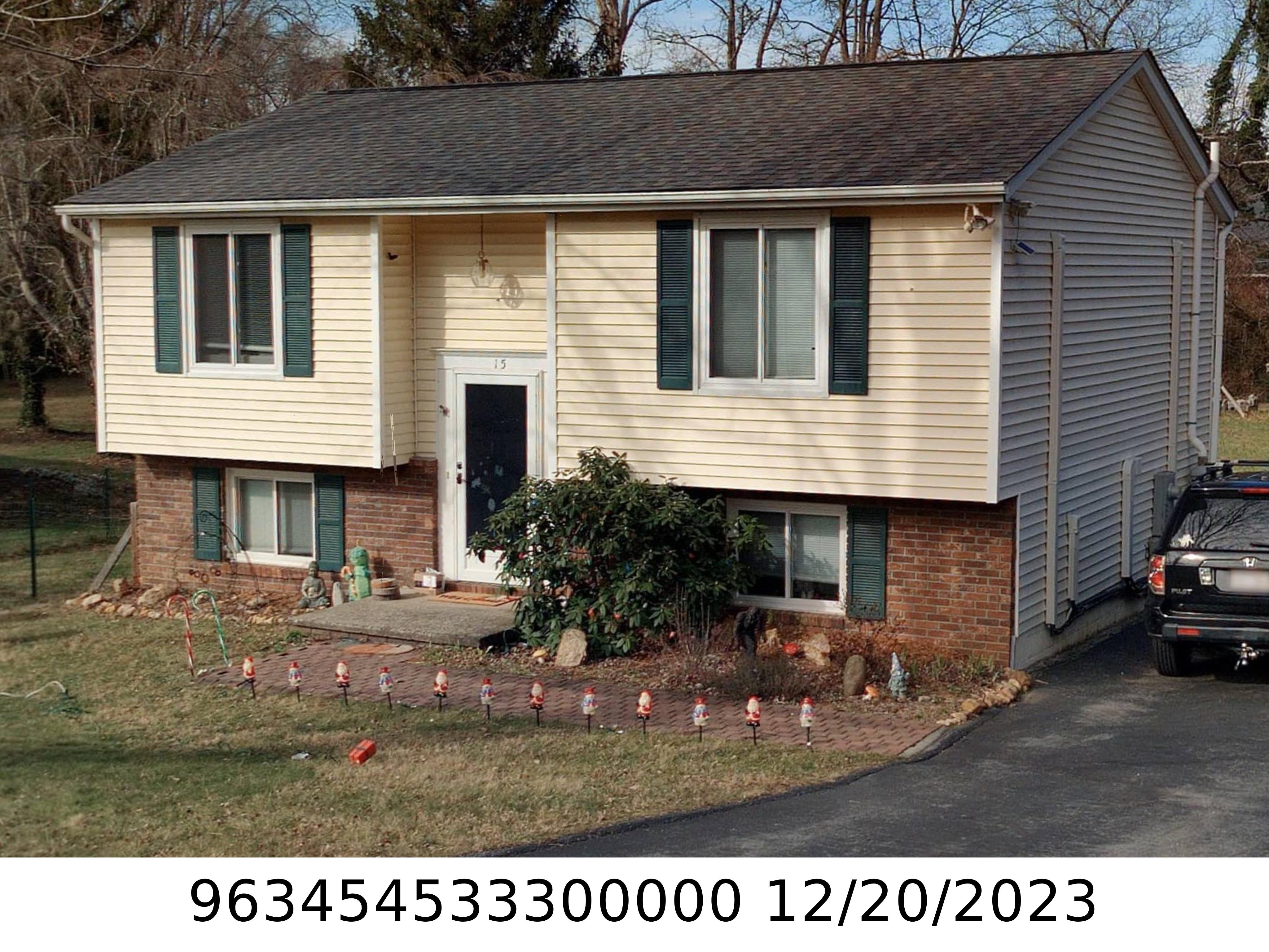 A picture of the property located at 15 CLOVERNOOK DR, ARDEN NC 28704.
