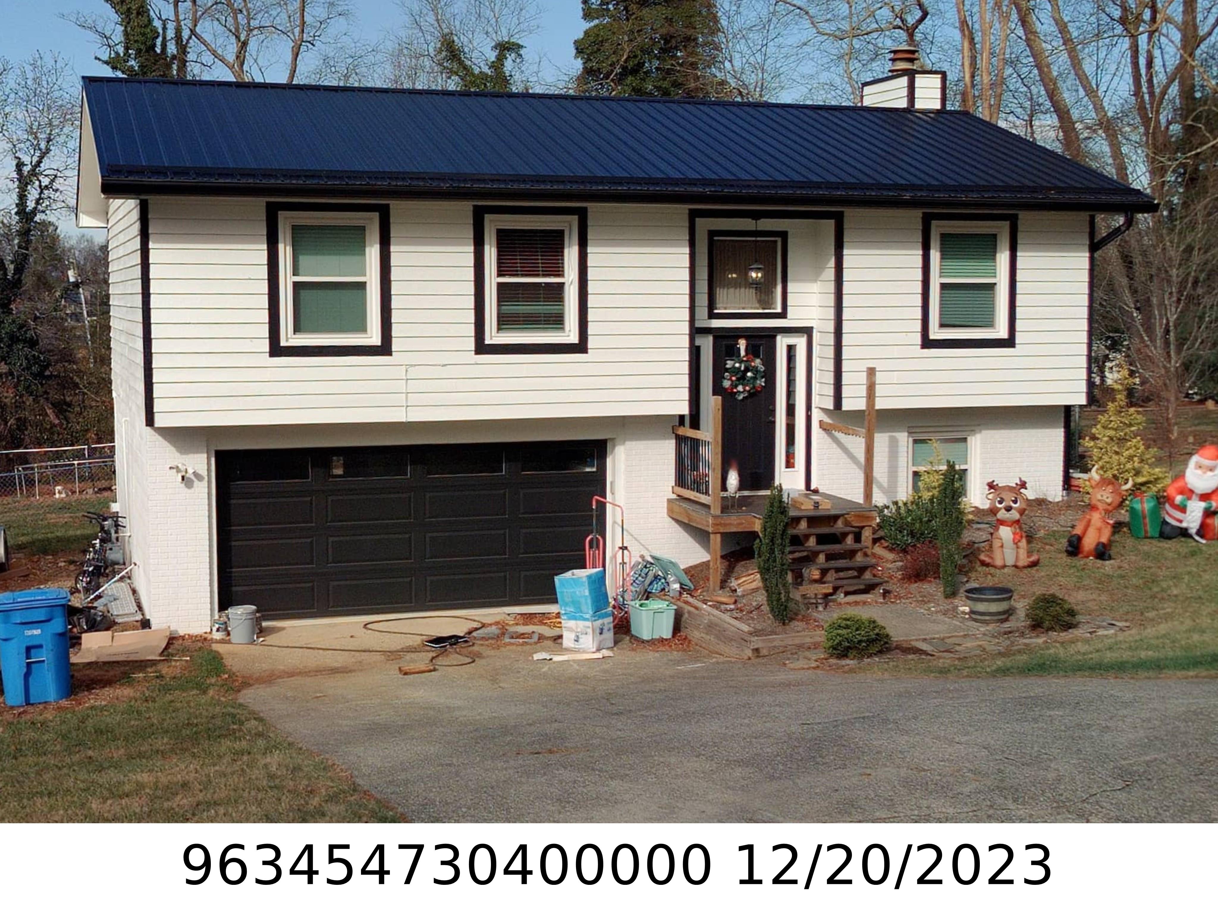 A picture of the property located at 19 CLOVERNOOK DR, ARDEN NC 28704.