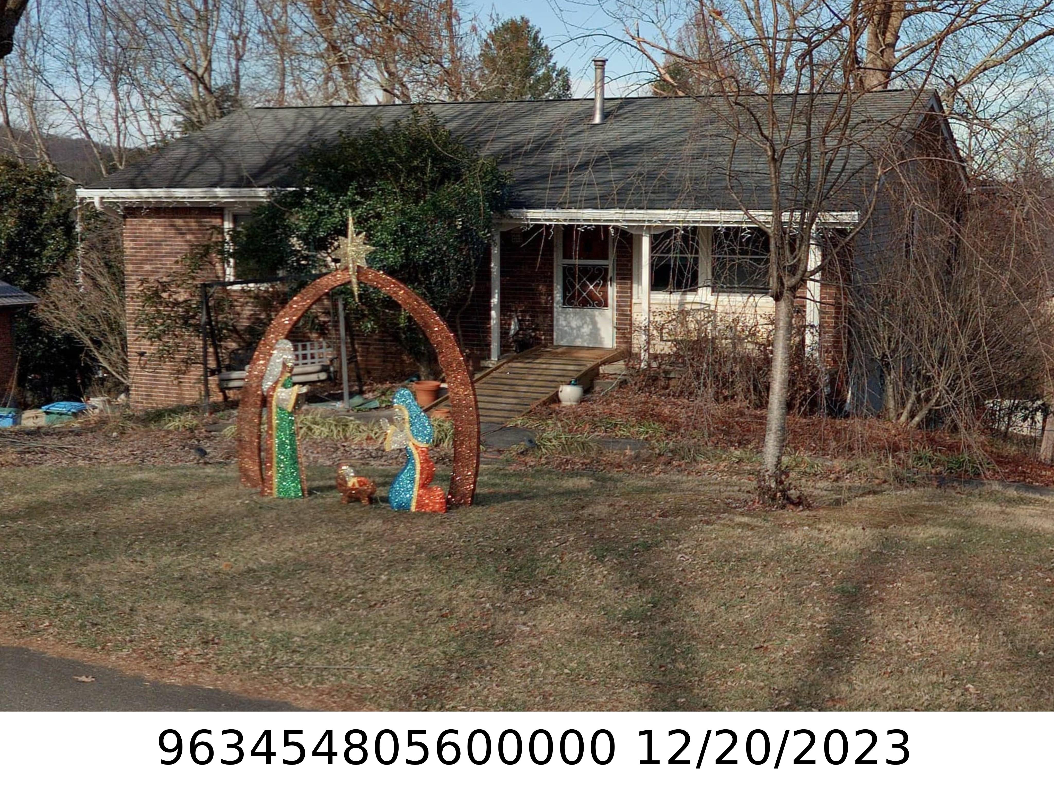 A picture of the property located at 16 SOUTHWICKE DR, ARDEN NC 28704.