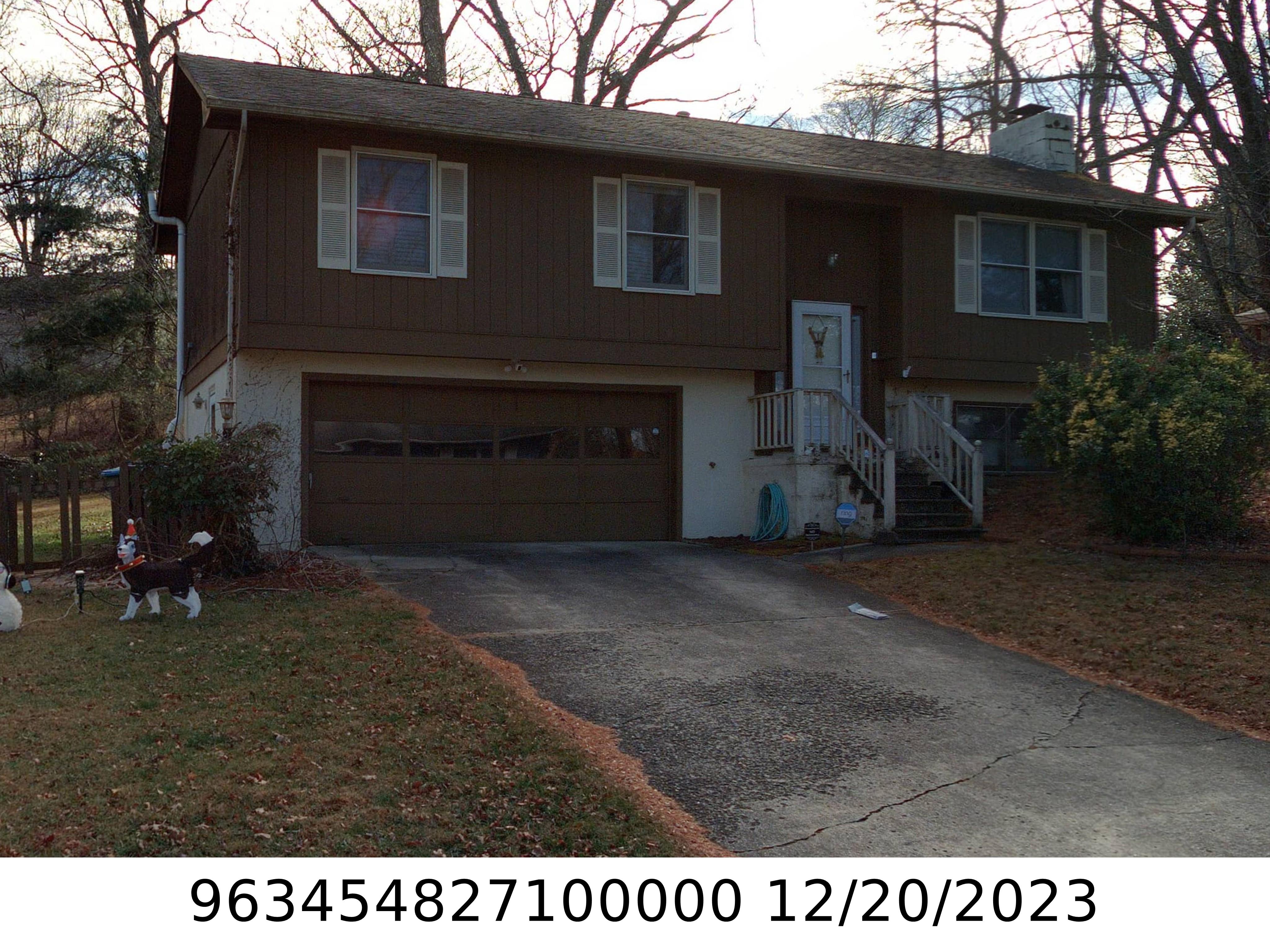 A picture of the property located at 22 CLOVERNOOK DR, ARDEN NC 28704.