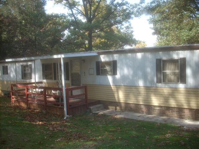 A picture of the property located at 28 HOLLY ACRES LN, ARDEN NC 28704.