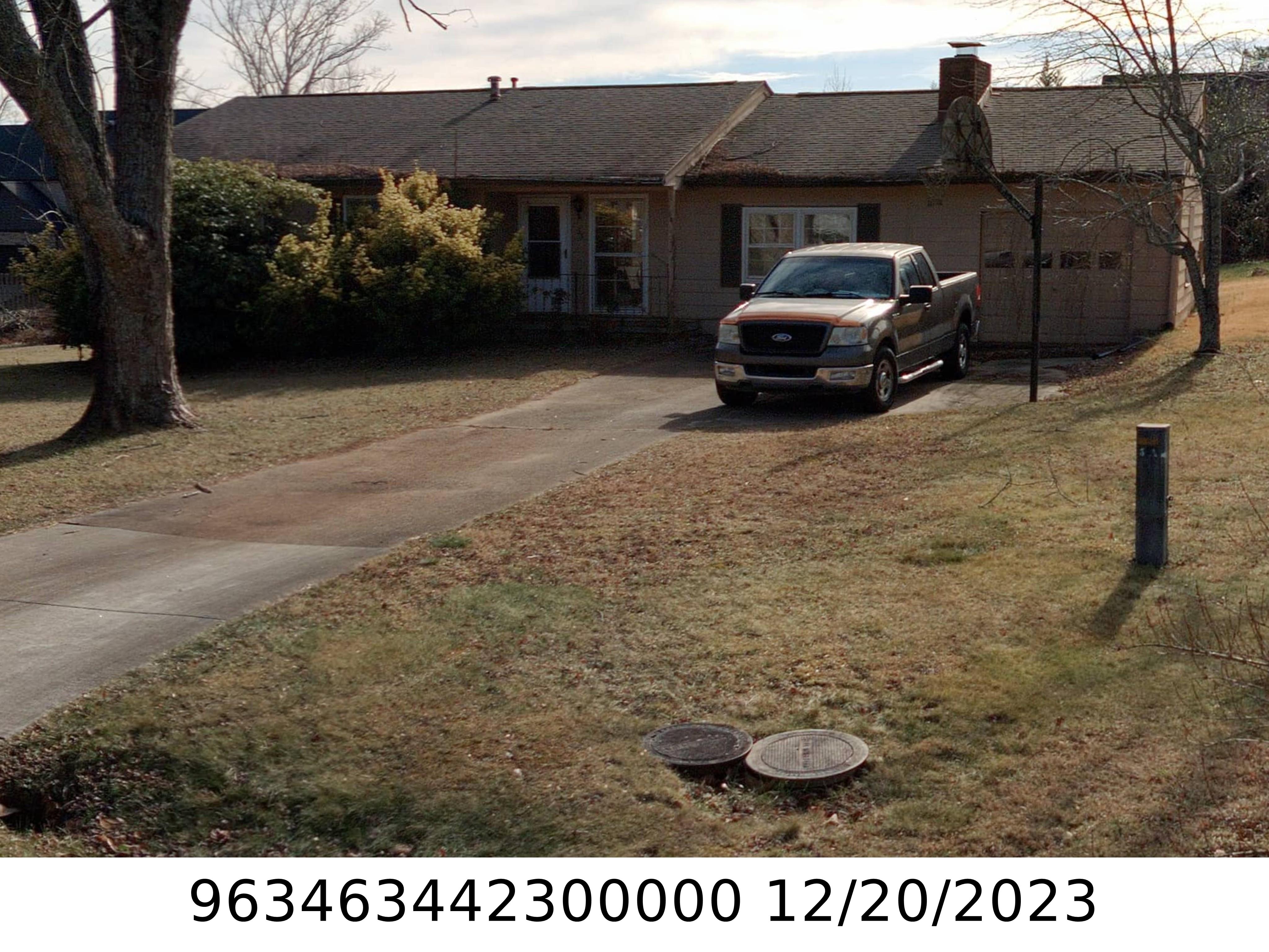 A picture of the property located at 33 SOUTHWICKE DR, ARDEN NC 28704.
