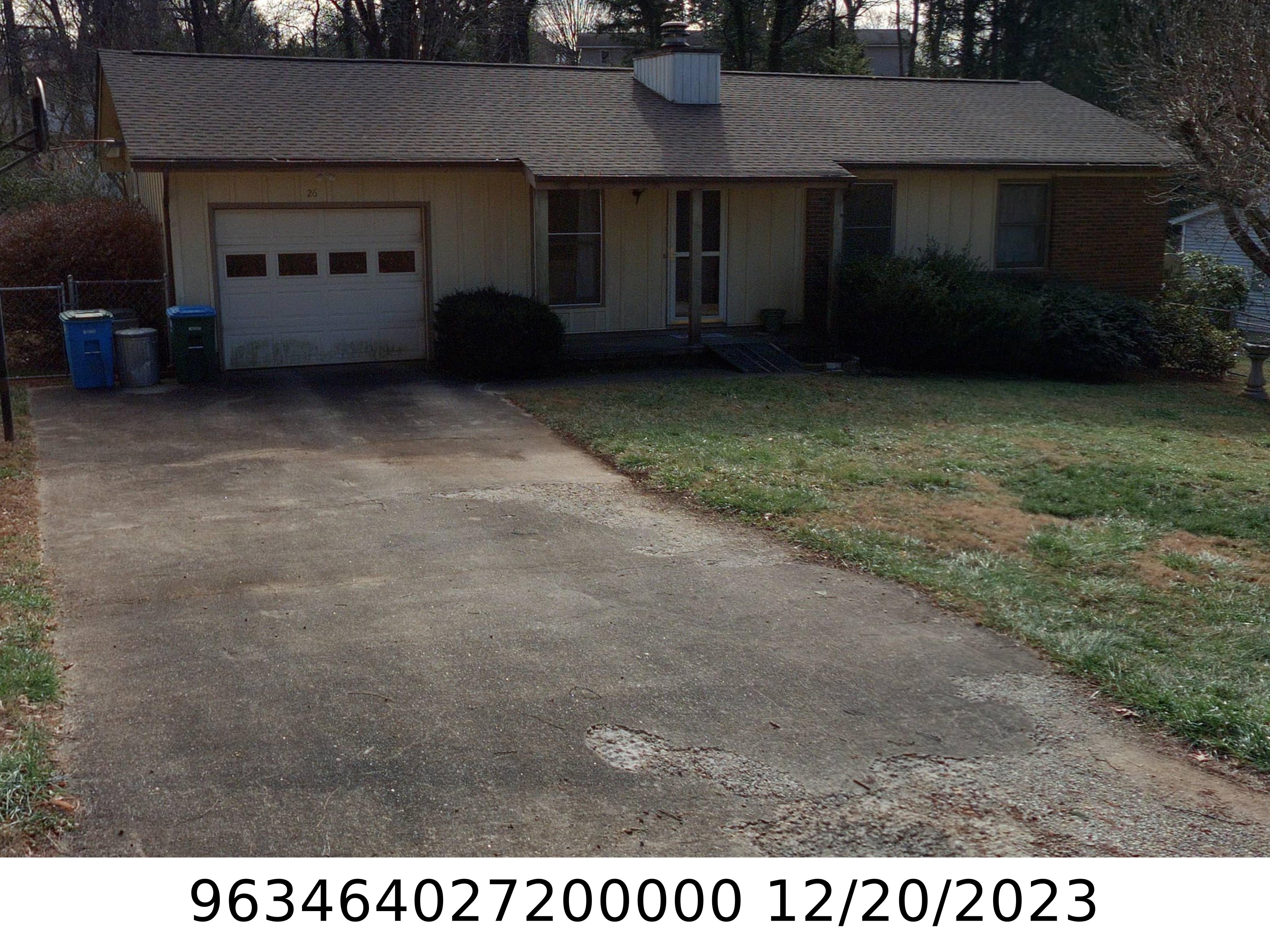 A picture of the property located at 26 CLOVERNOOK DR, ARDEN NC 28704.