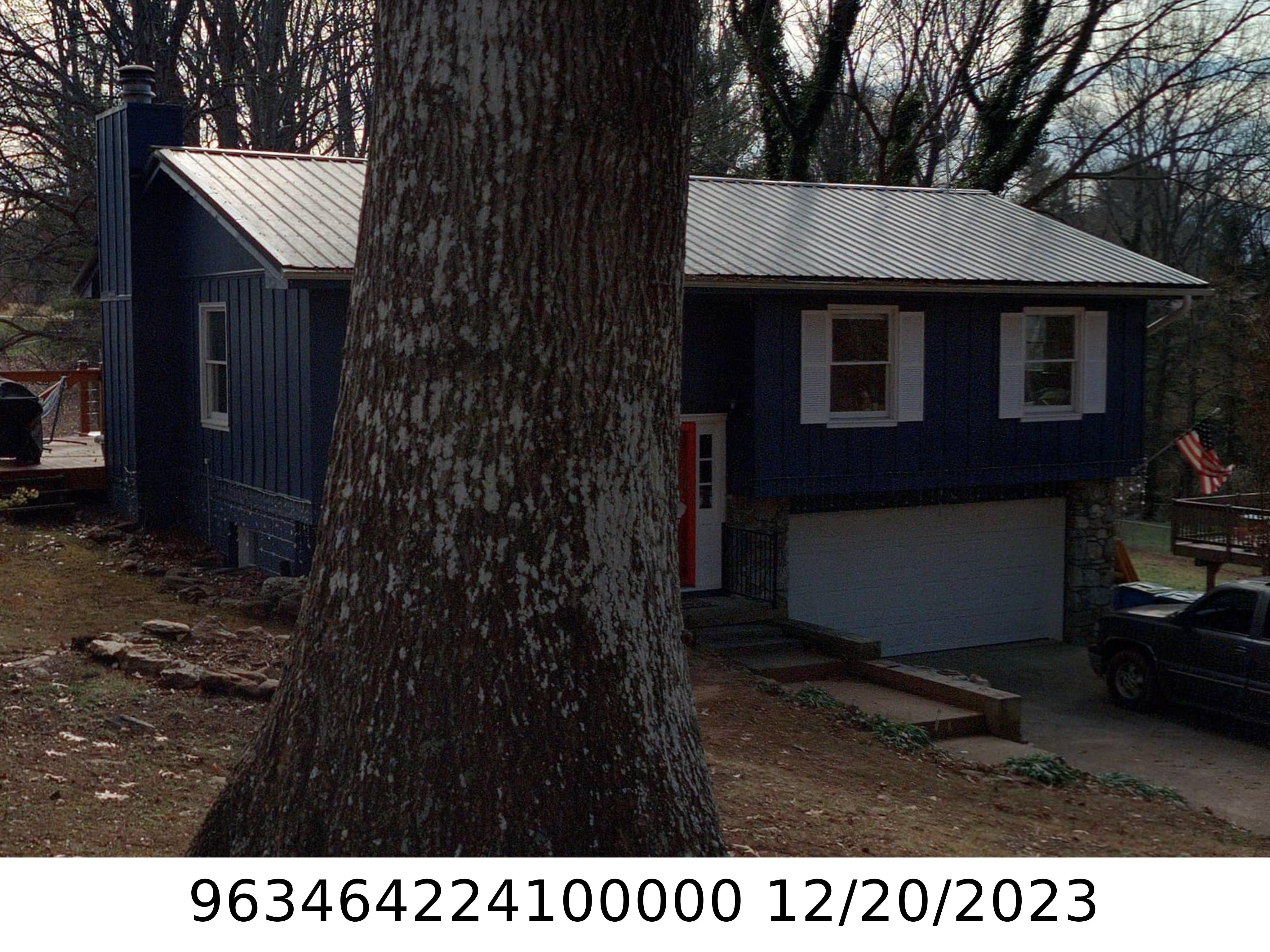 A picture of the property located at 30 CLOVERNOOK DR, ARDEN NC 28704.