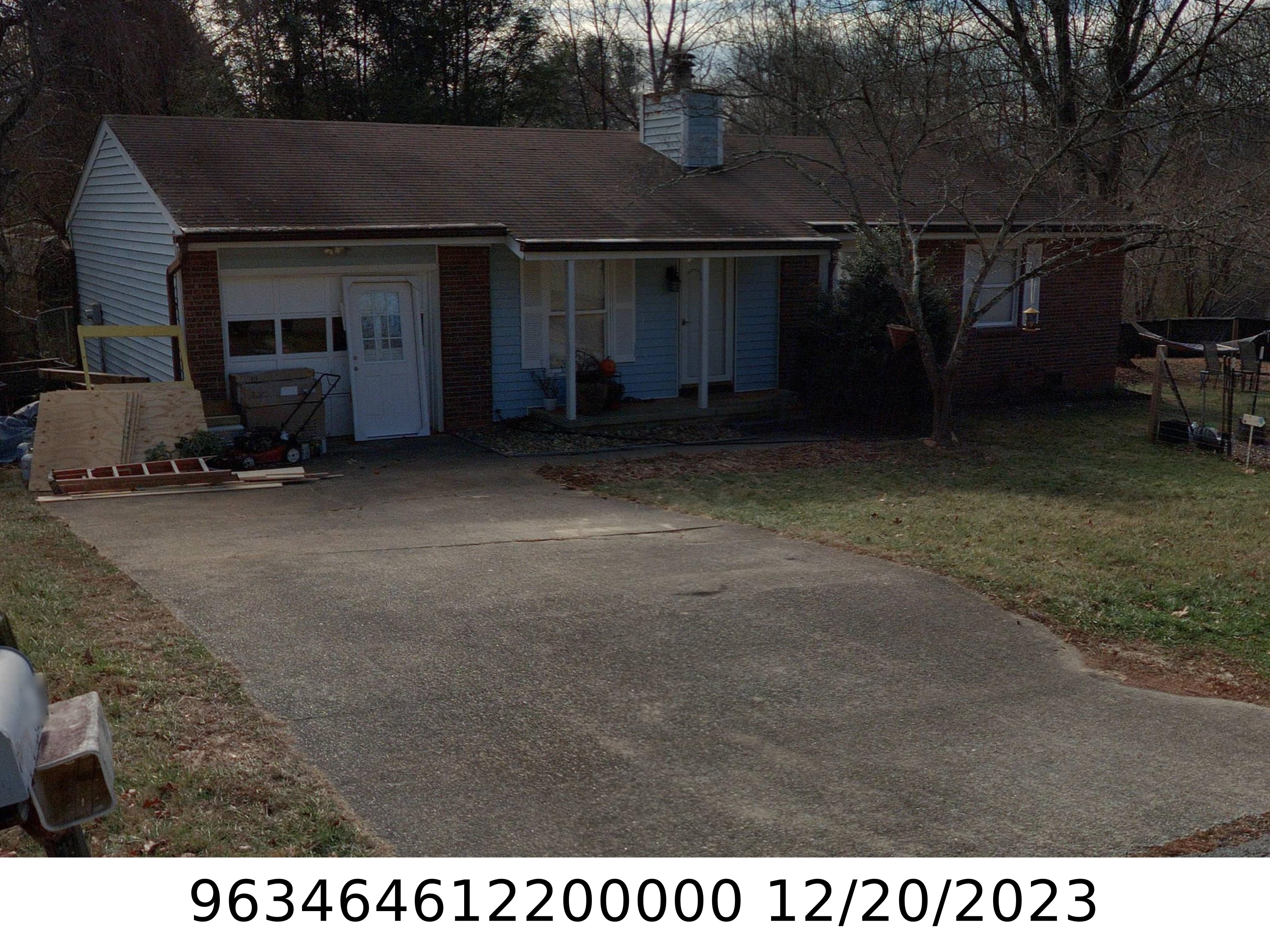 A picture of the property located at 38 CLOVERNOOK DR, ARDEN NC 28704.