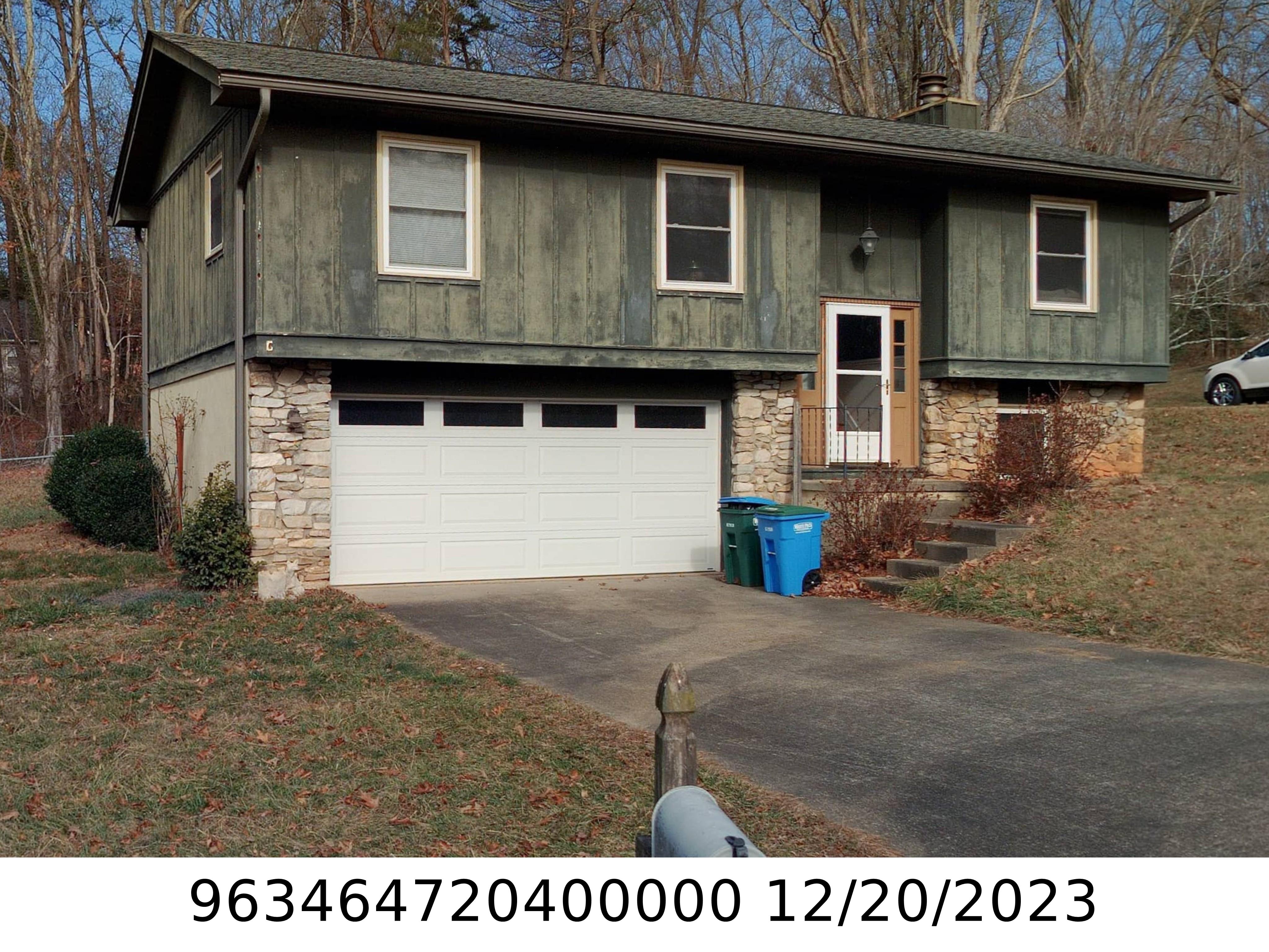 A picture of the property located at 41 CLOVERNOOK DR, ARDEN NC 28704.