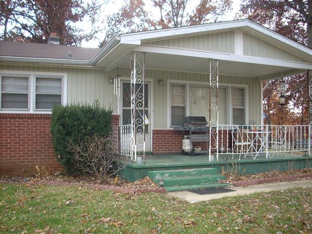 A picture of the property located at 36 HILLSIDE LN, ARDEN NC 28704.