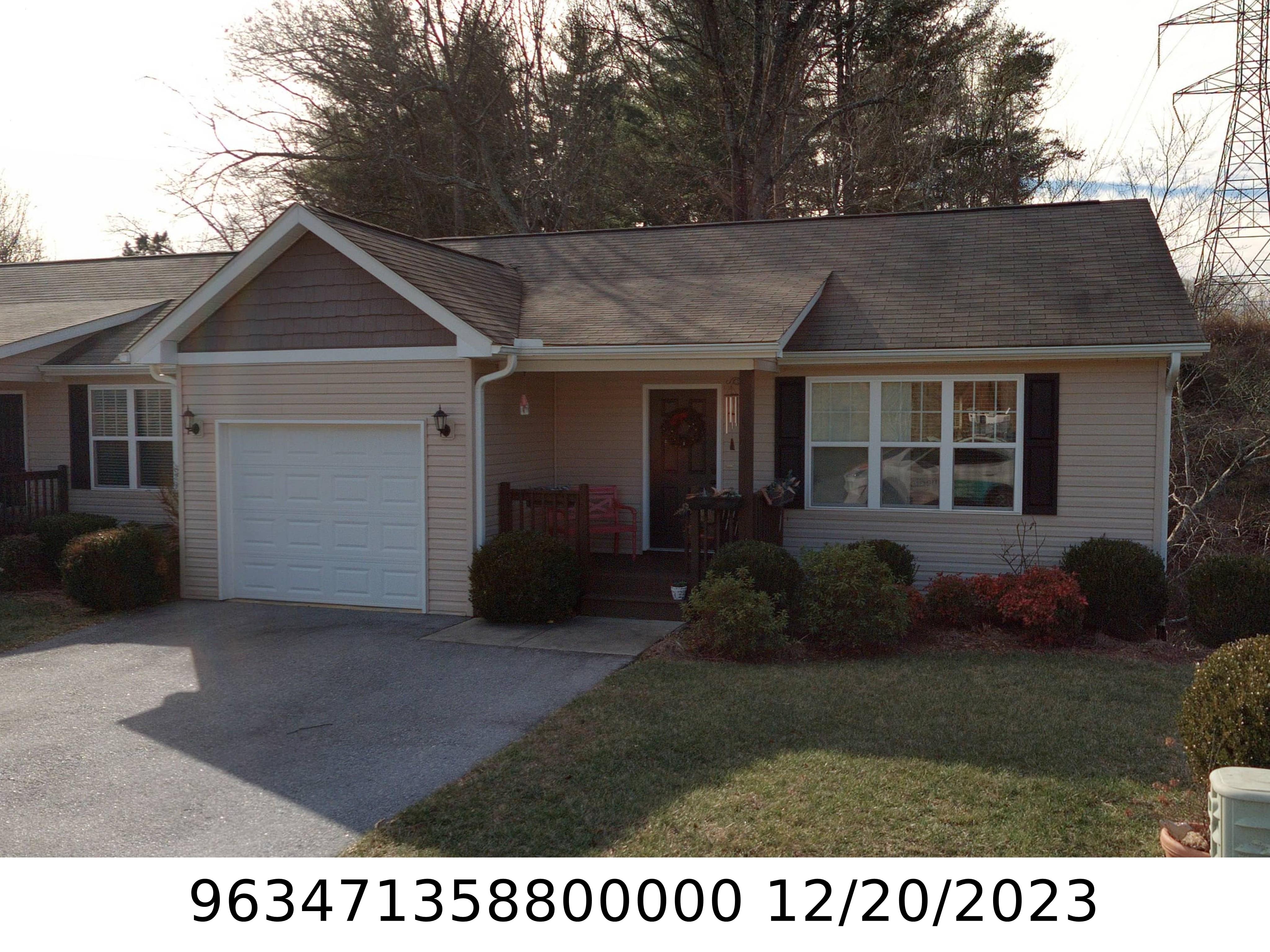 A picture of the property located at 42 LOCOLE DR, ARDEN NC 28704.