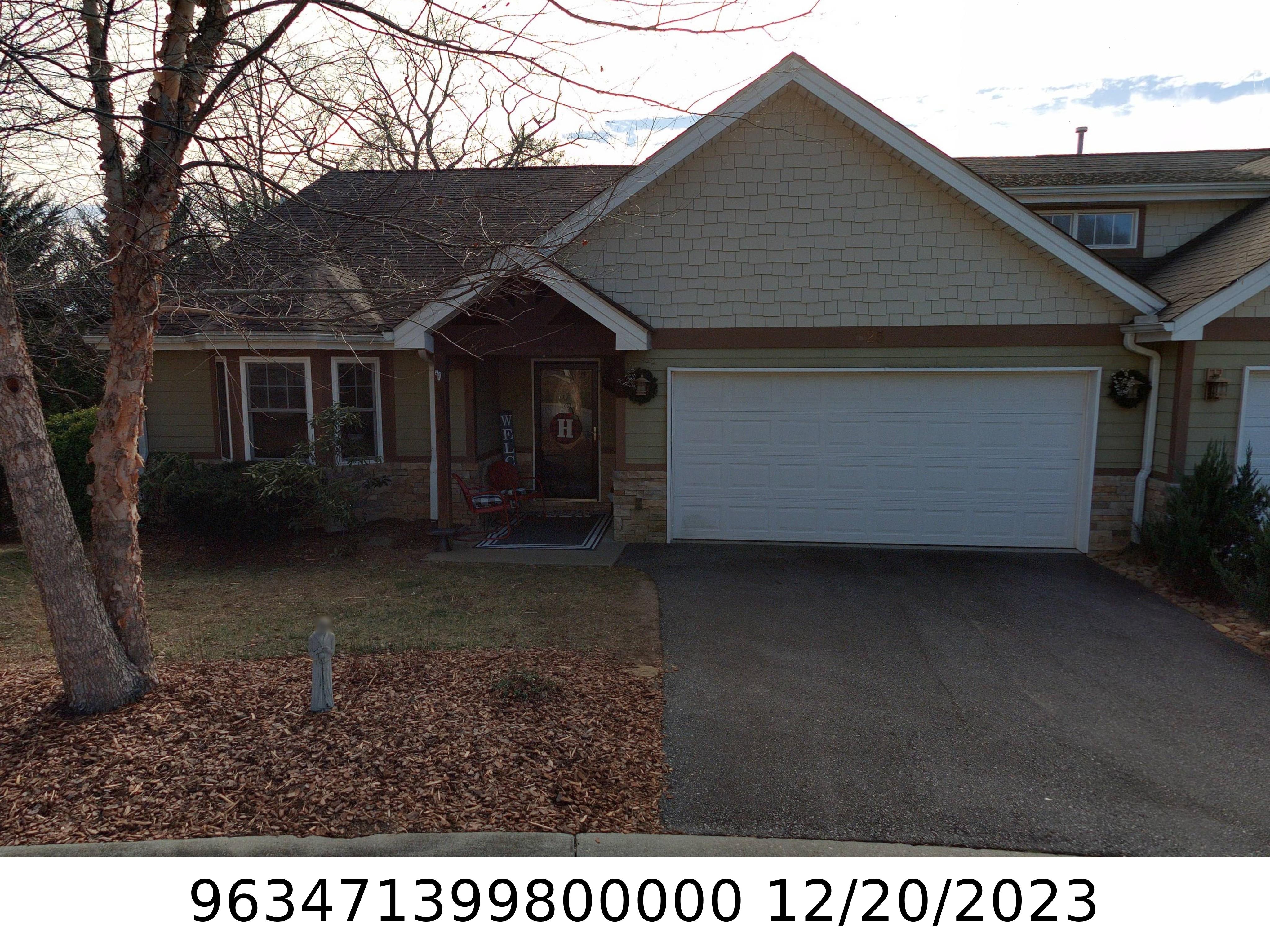 A picture of the property located at 25 KAYLOR DR, ARDEN NC 28704.