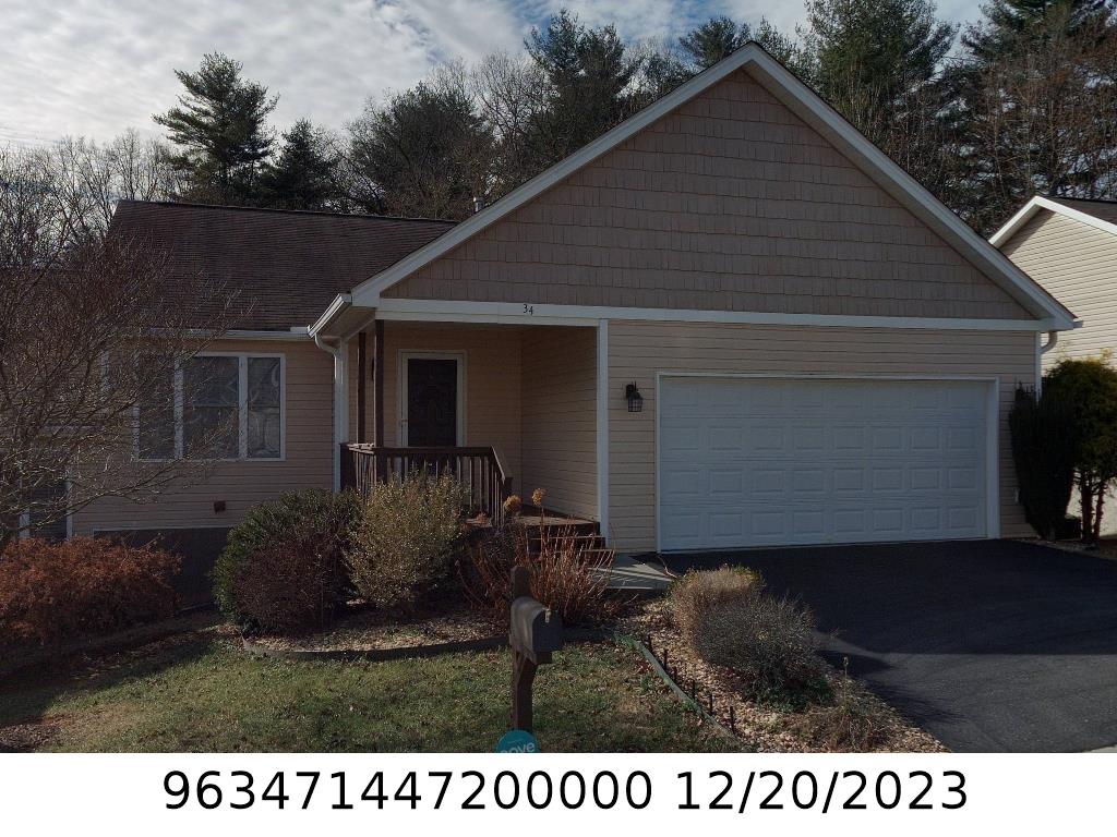 A picture of the property located at 34 LOCOLE DR, ARDEN NC 28704.