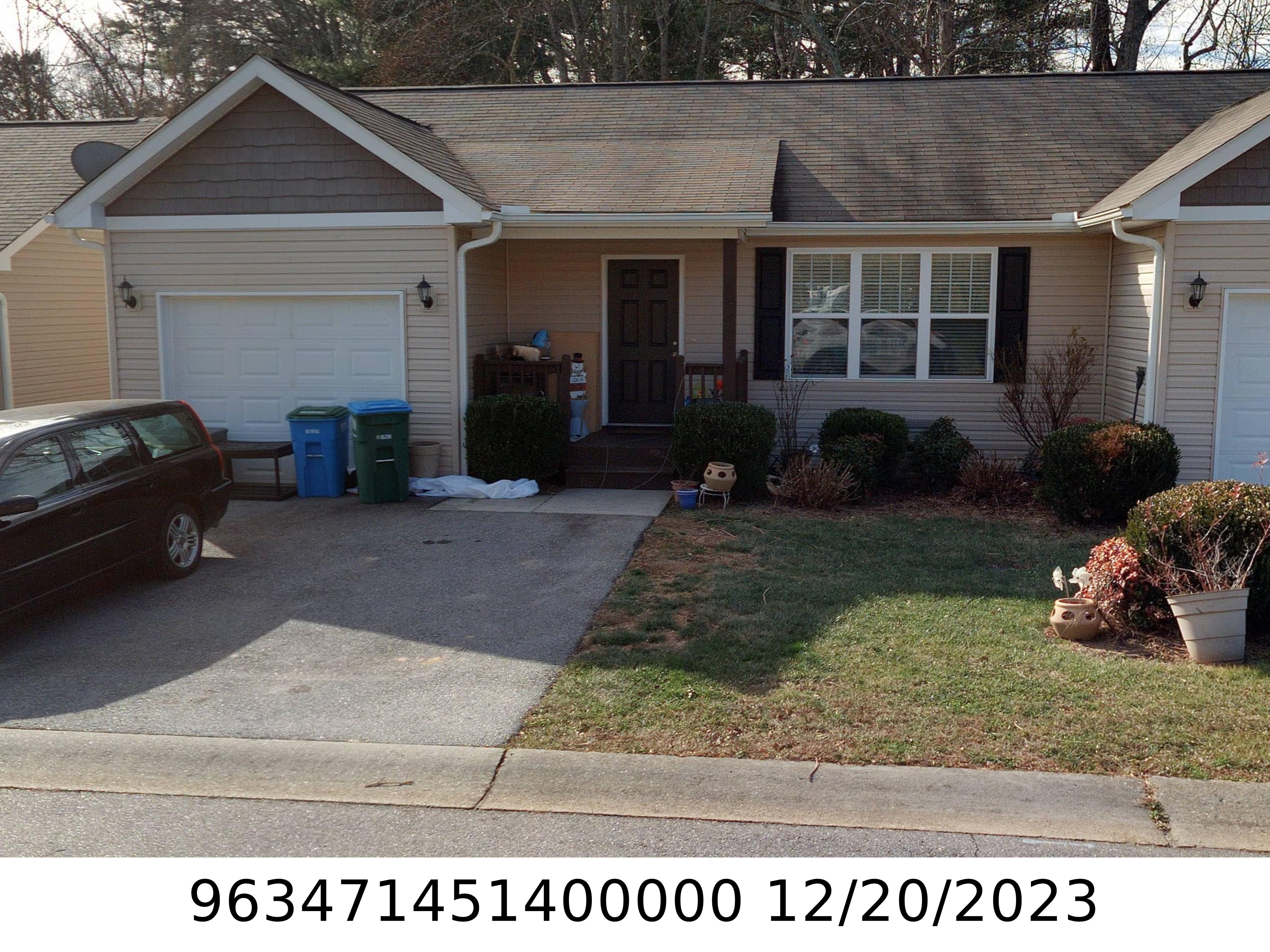A picture of the property located at 40 LOCOLE DR, ARDEN NC 28704.