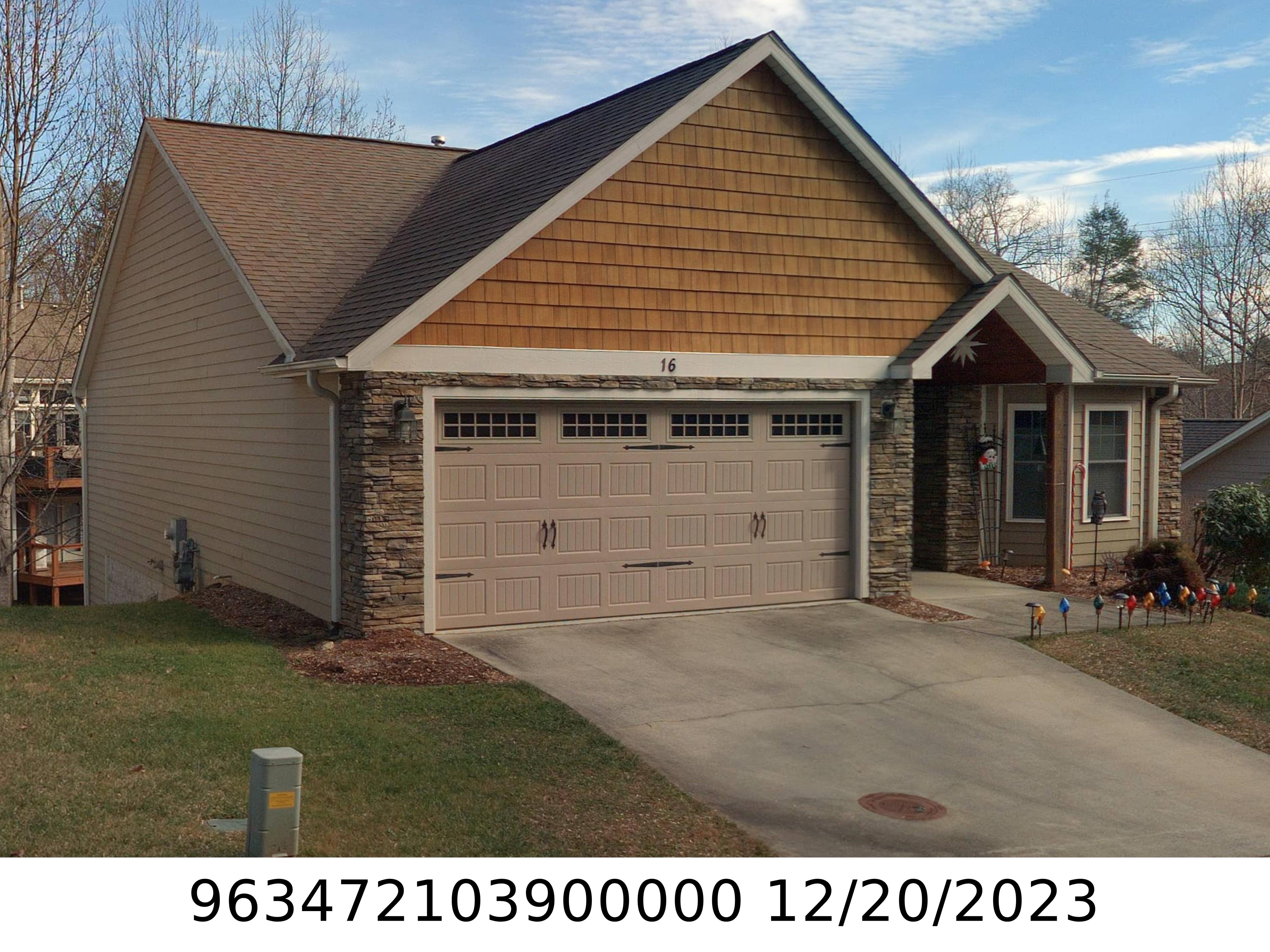 A picture of the property located at 16 JENNLYNN DR, ARDEN NC 28704.