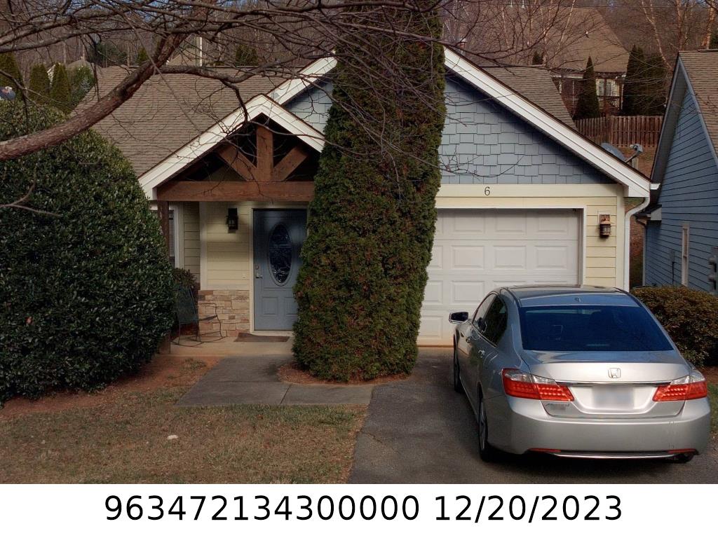 A picture of the property located at 6 KAYLOR DR, ARDEN NC 28704.