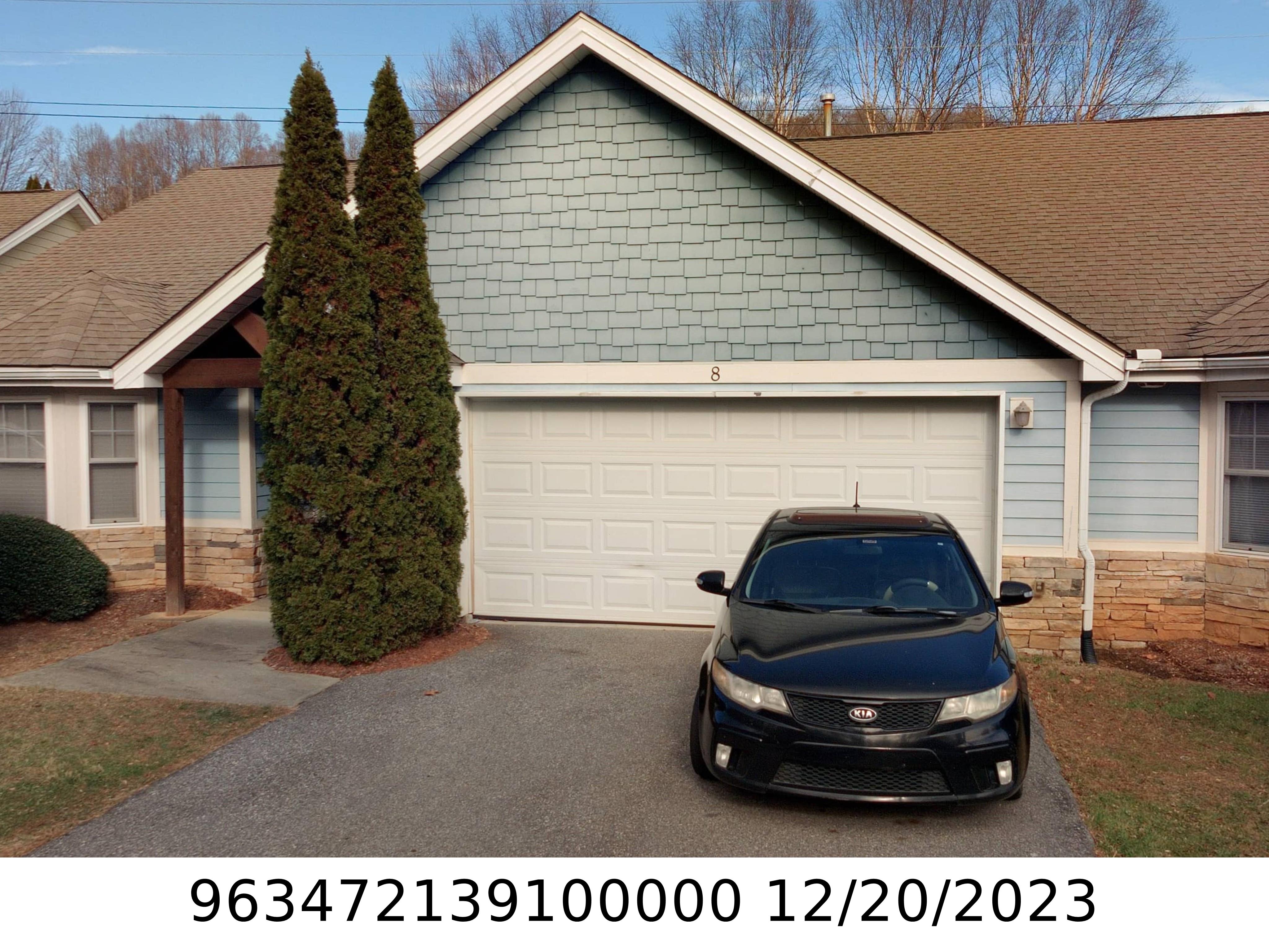 A picture of the property located at 8 KAYLOR DR, ARDEN NC 28704.