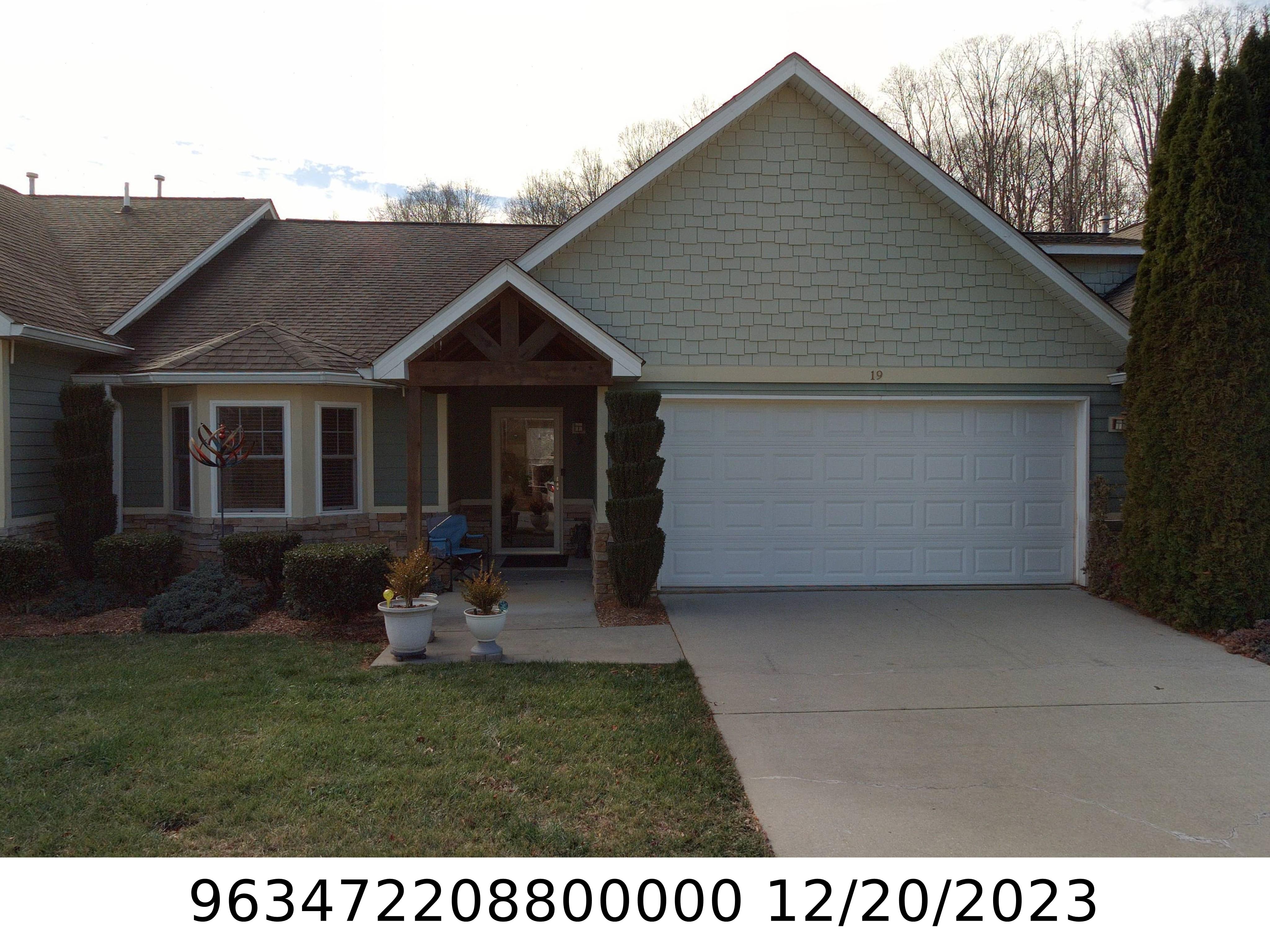 A picture of the property located at 19 KAYLOR DR, ARDEN NC 28704.