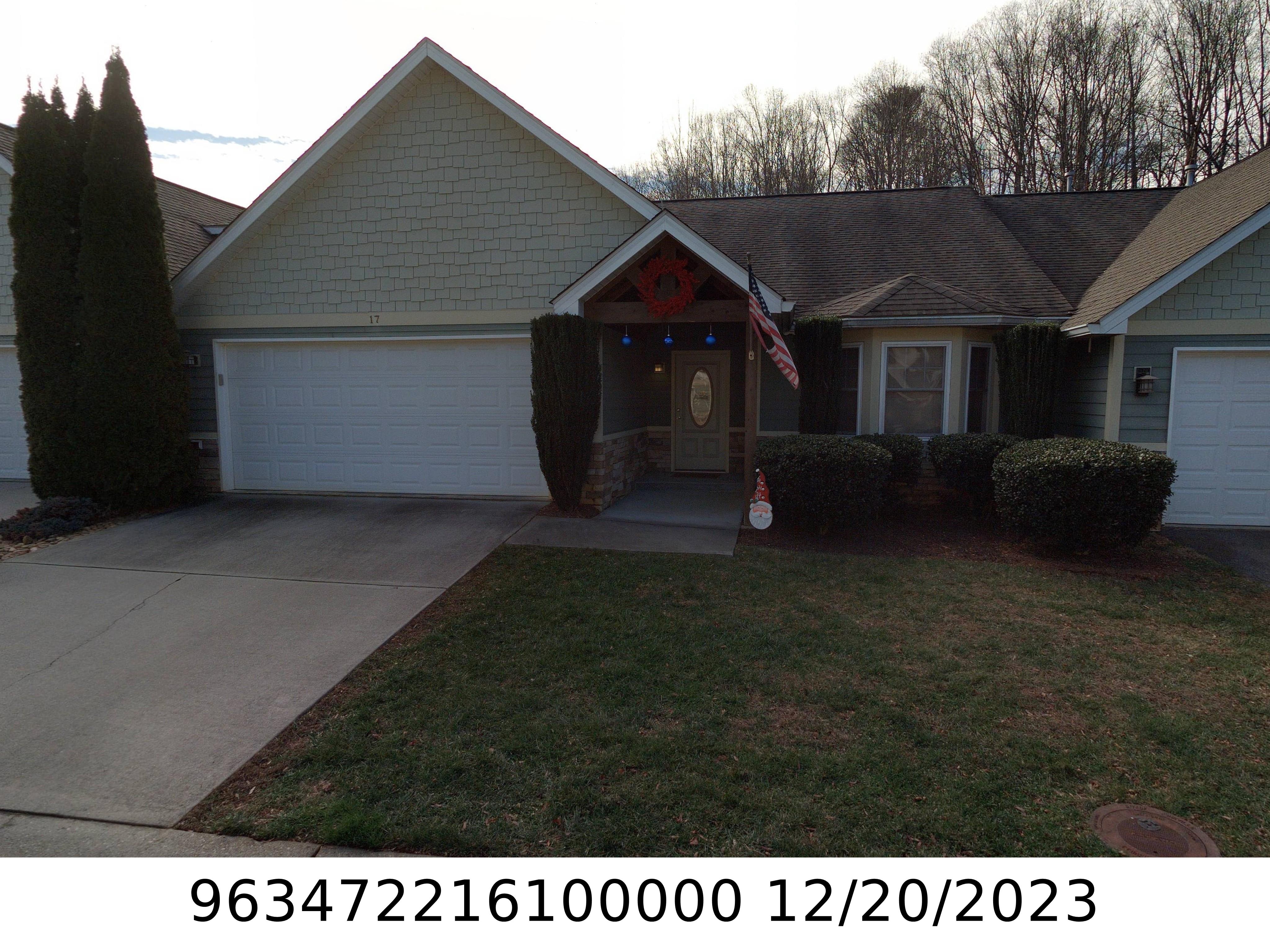 A picture of the property located at 17 KAYLOR DR, ARDEN NC 28704.