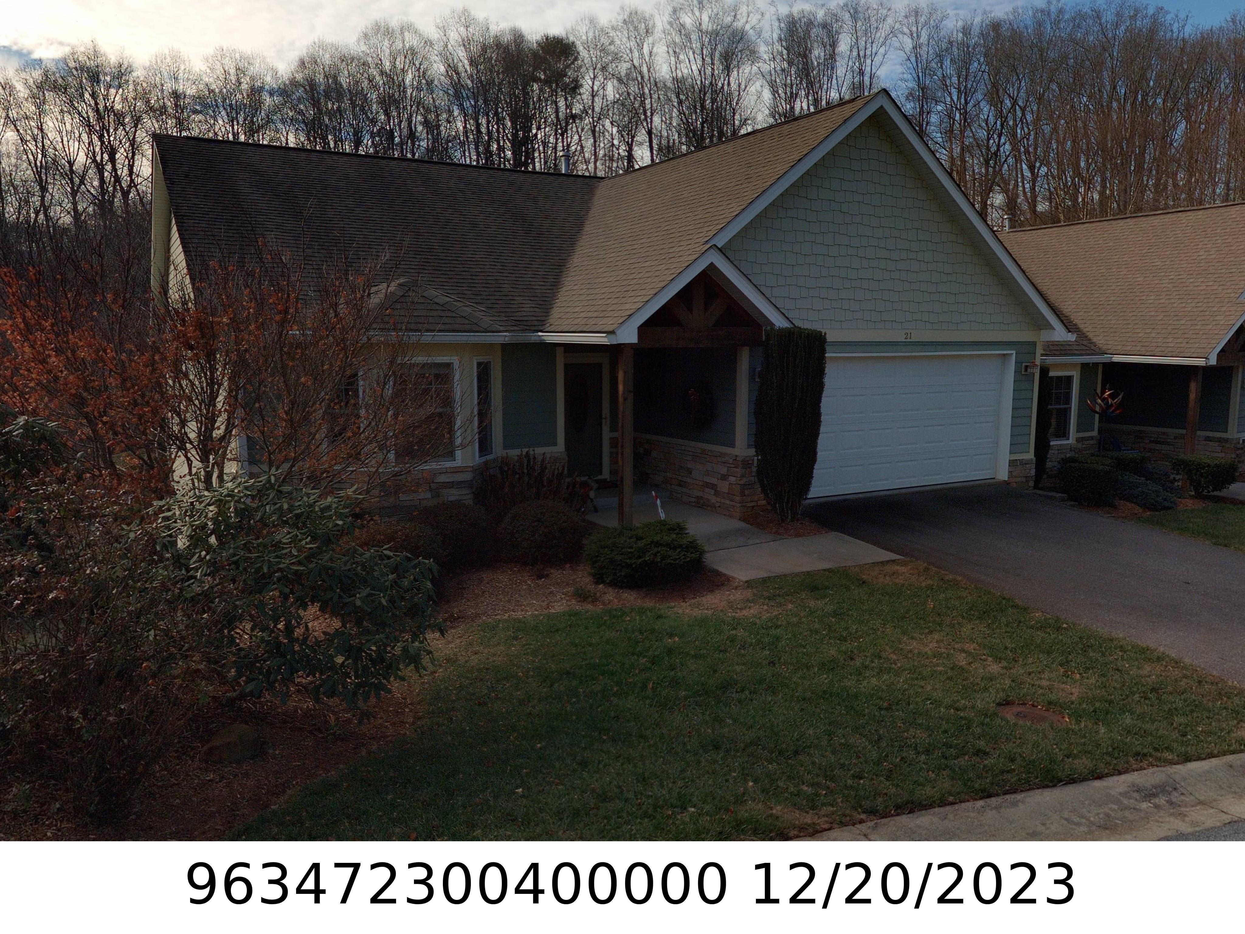 A picture of the property located at 21 KAYLOR DR, ARDEN NC 28704.