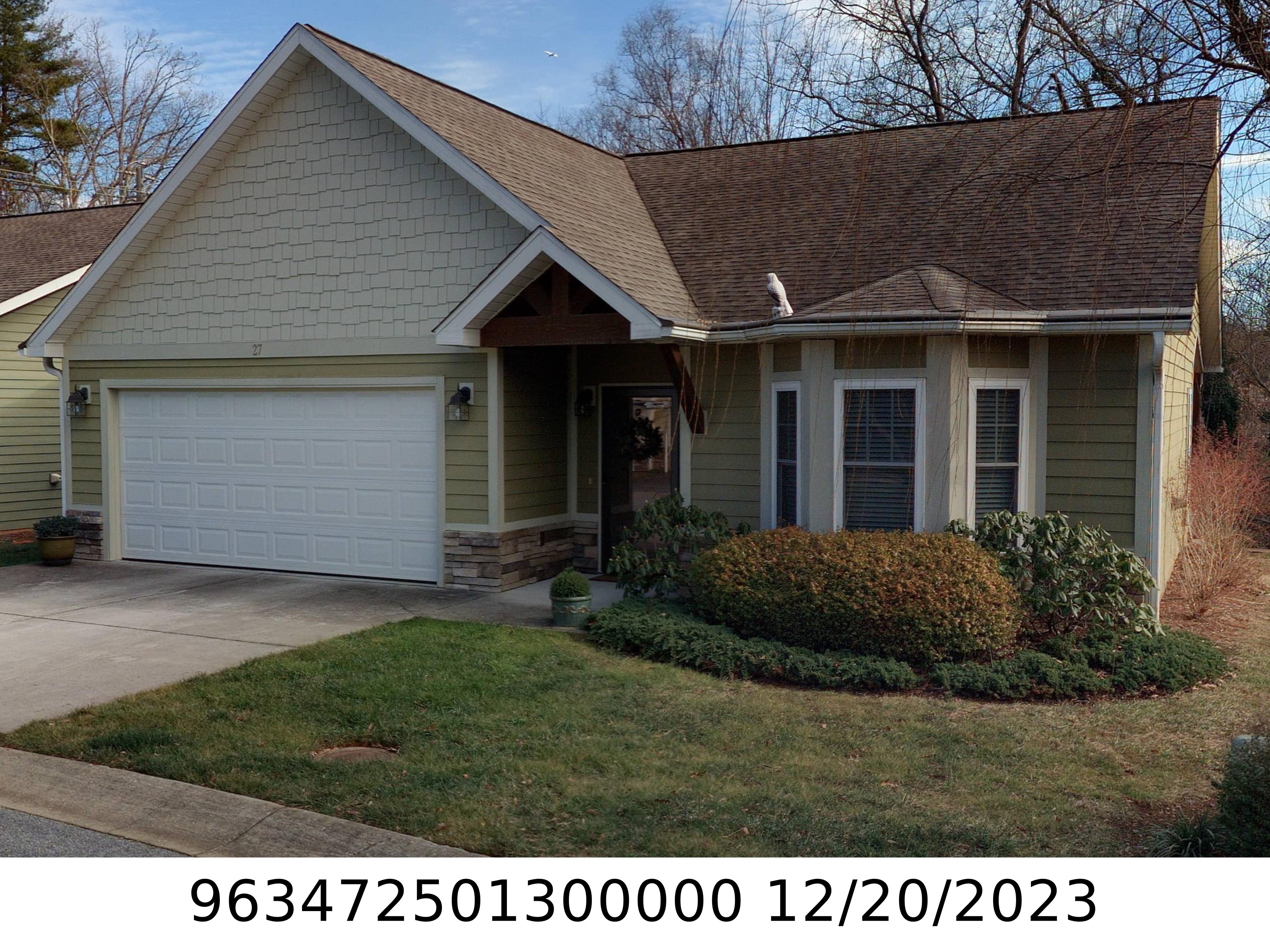 A picture of the property located at 27 KAYLOR DR, ARDEN NC 28704.