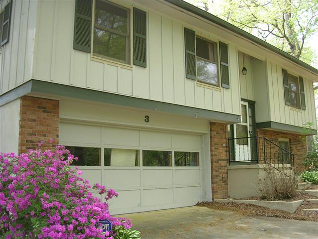 A picture of the property located at 3 SPRING VALLEY DR, ARDEN NC 28704.
