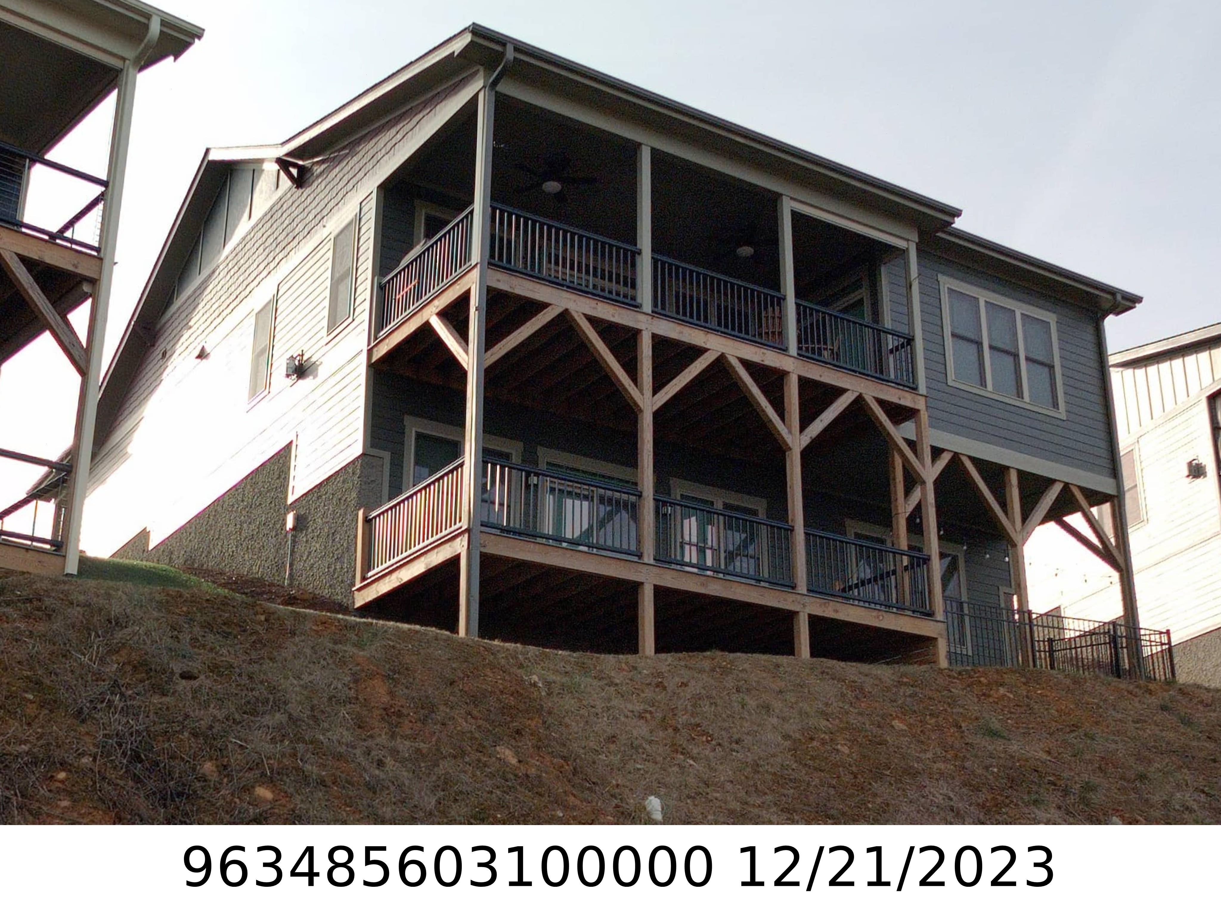 A picture of the property located at 7 LIFESTYLE CT, ARDEN NC 28704.