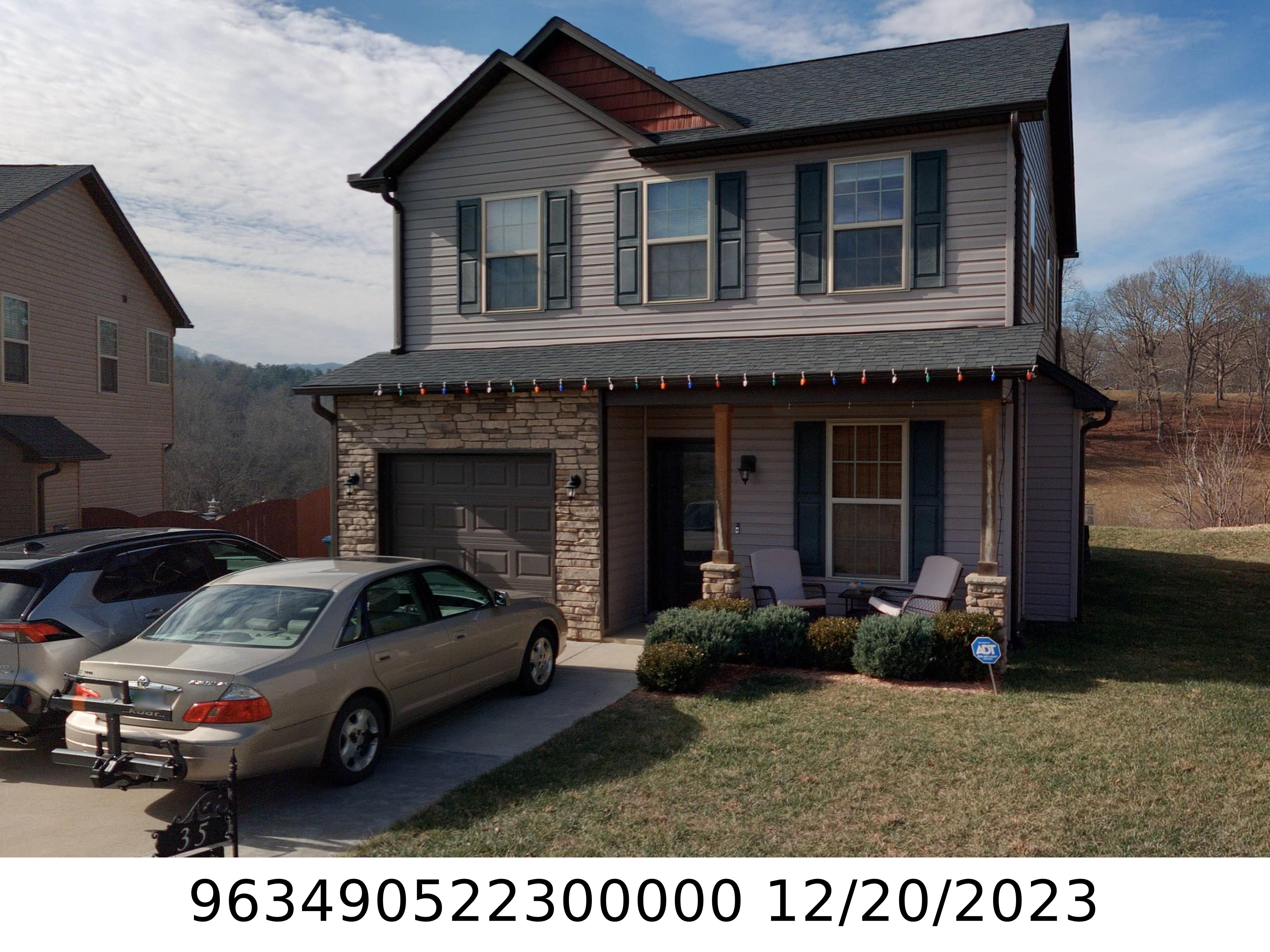 A picture of the property located at 35 MALLARD RUN DR, ARDEN NC 28704.