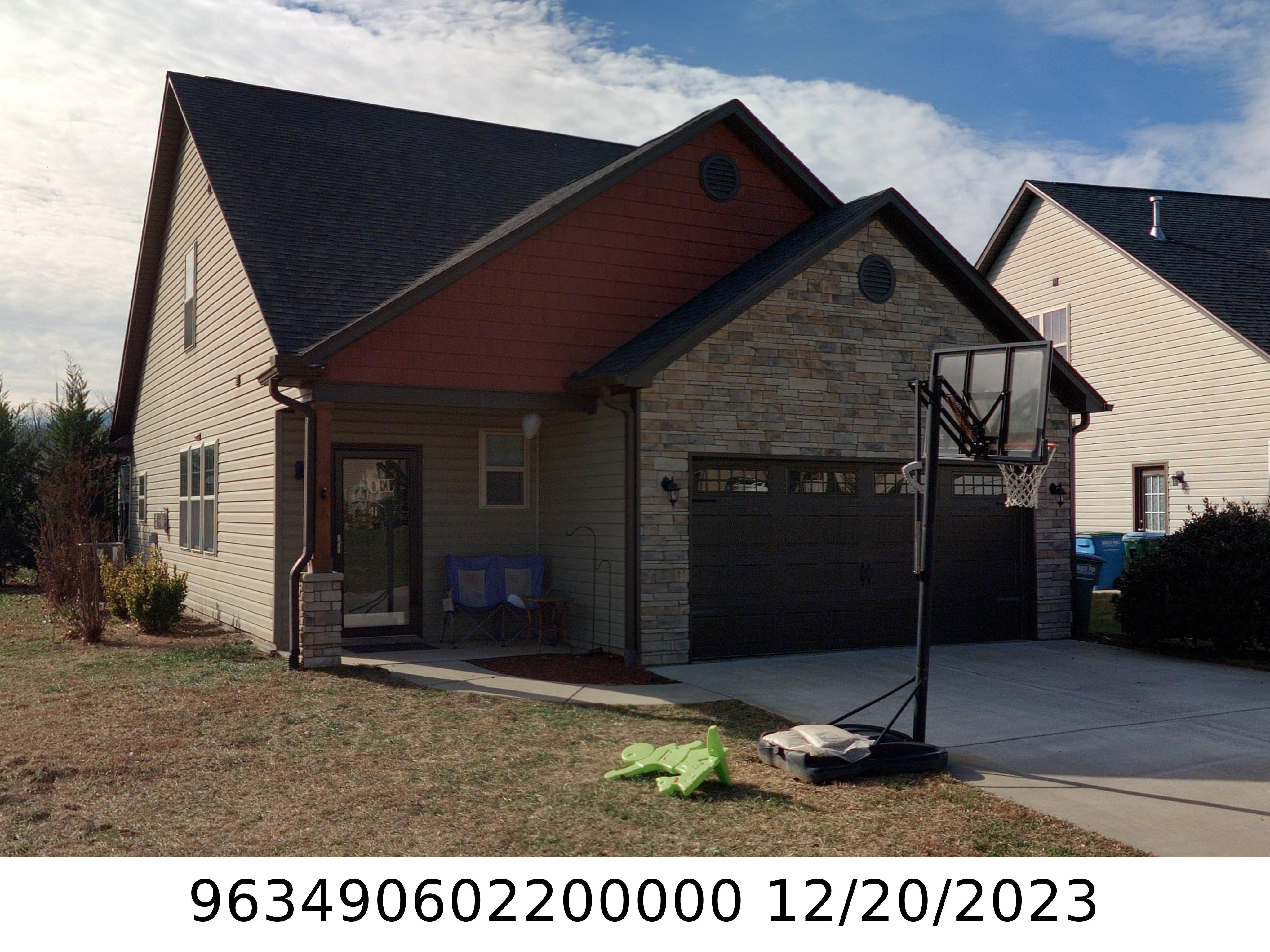 A picture of the property located at 41 MALLARD RUN DR, ARDEN NC 28704.