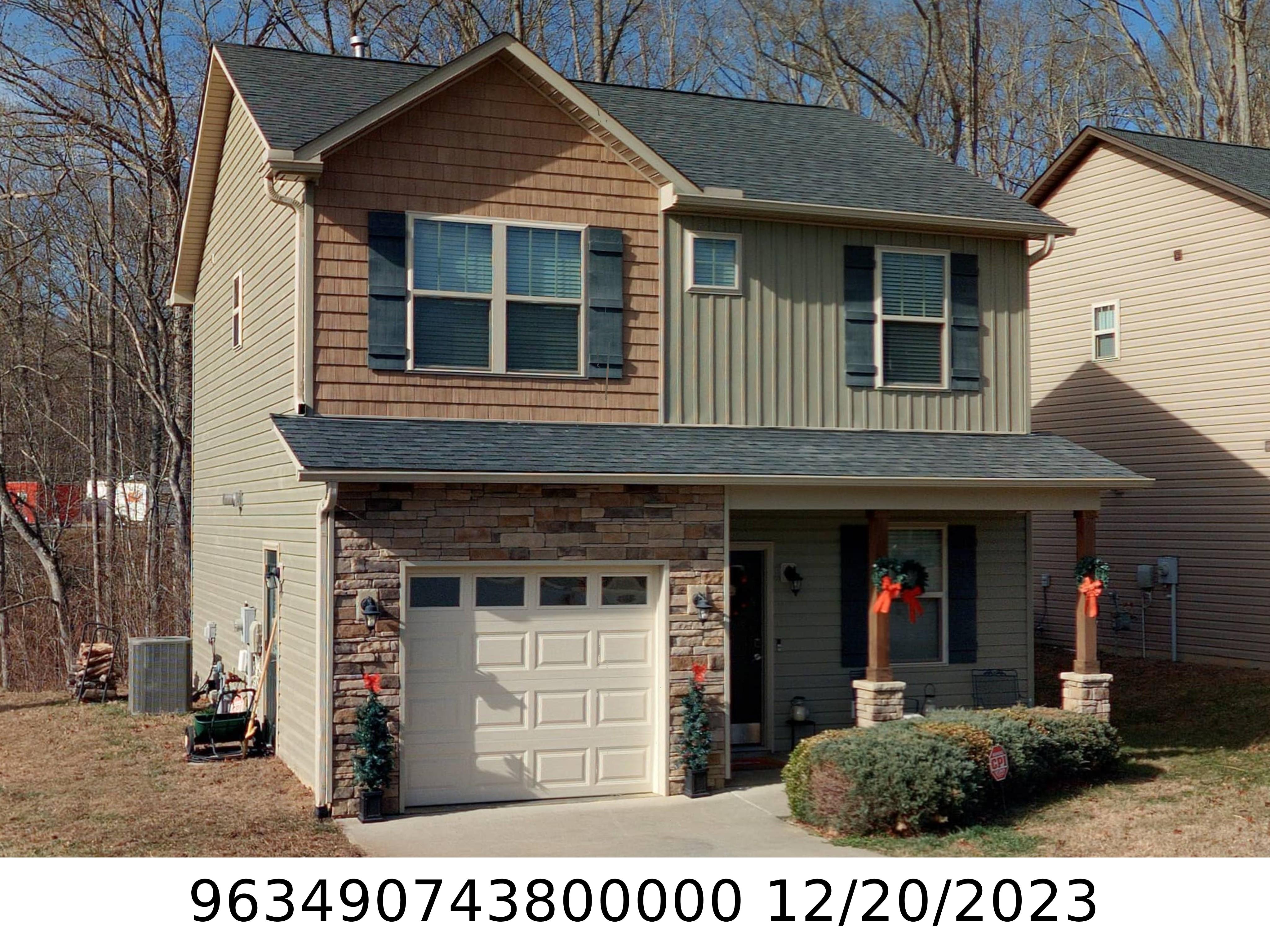 A picture of the property located at 25 MALLARD RUN DR, ARDEN NC 28704.